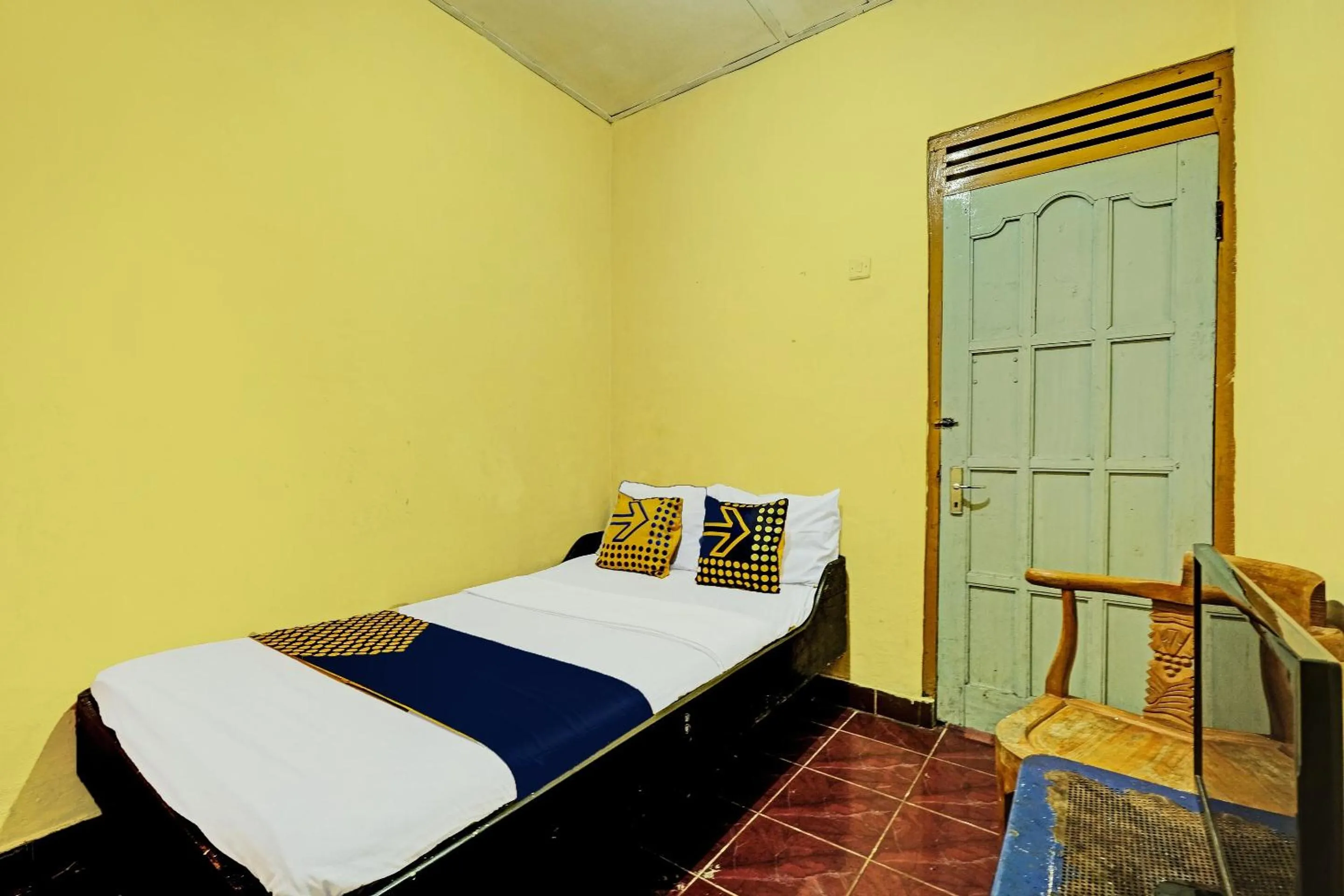 Bedroom in SPOT ON 92414 Hotel Pereng Sari