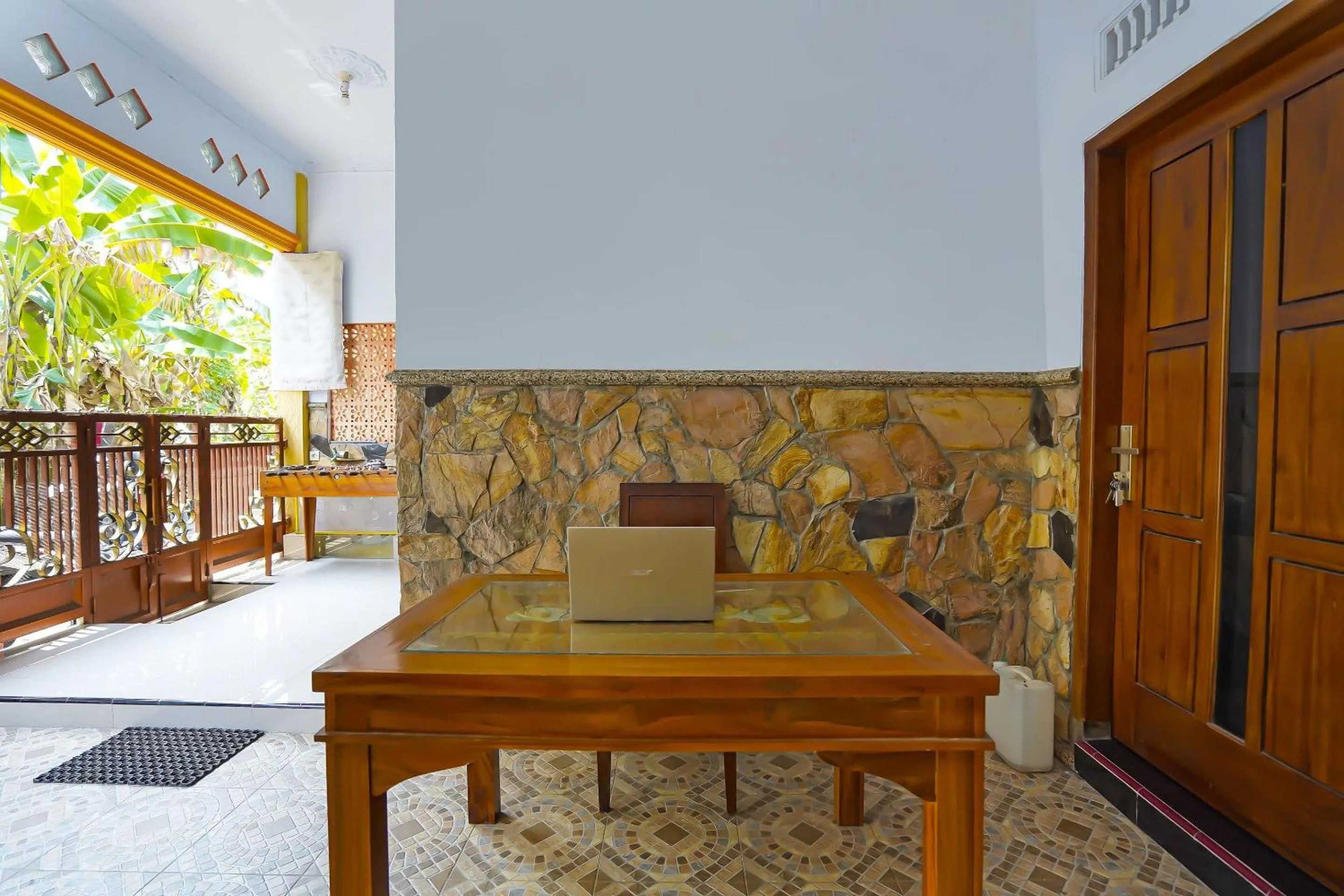 Lobby or reception in Hotel O Salsabila Homestay