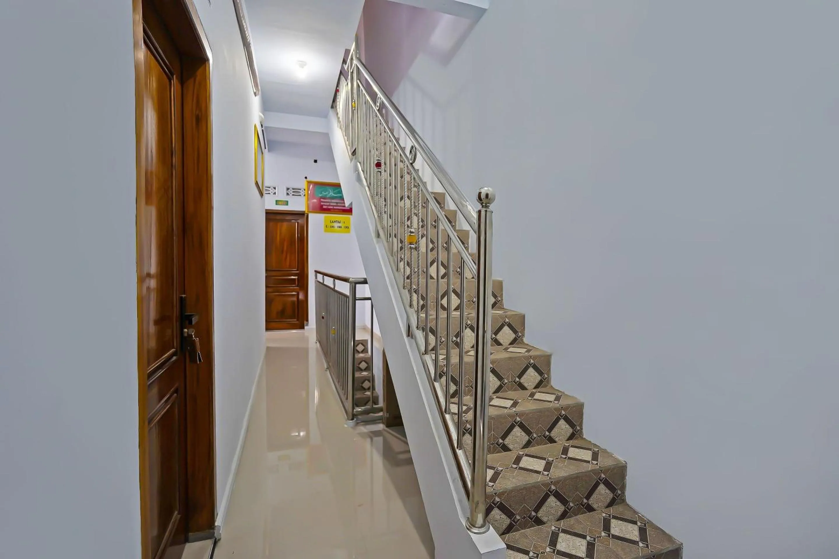 Lobby or reception in Hotel O Salsabila Homestay