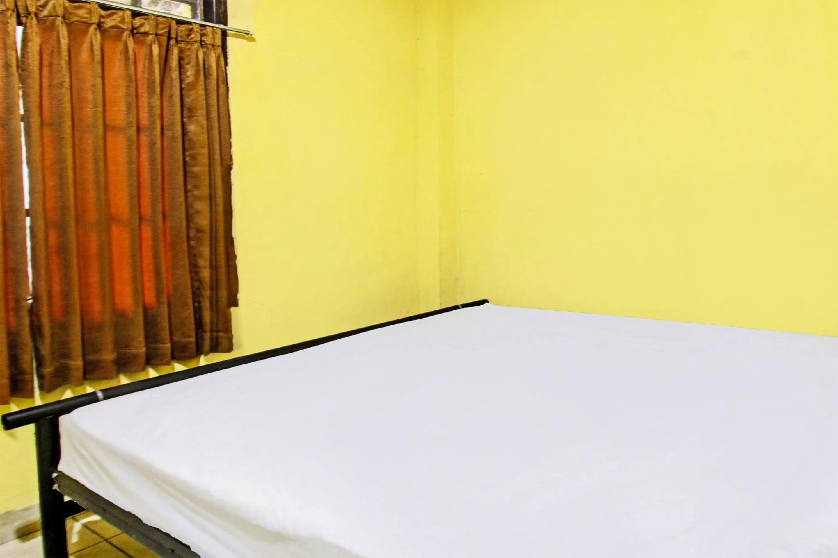 Bedroom, Bed in Hotel O Kos Agi Mataram Near Masjid Hissoh Al-Faham