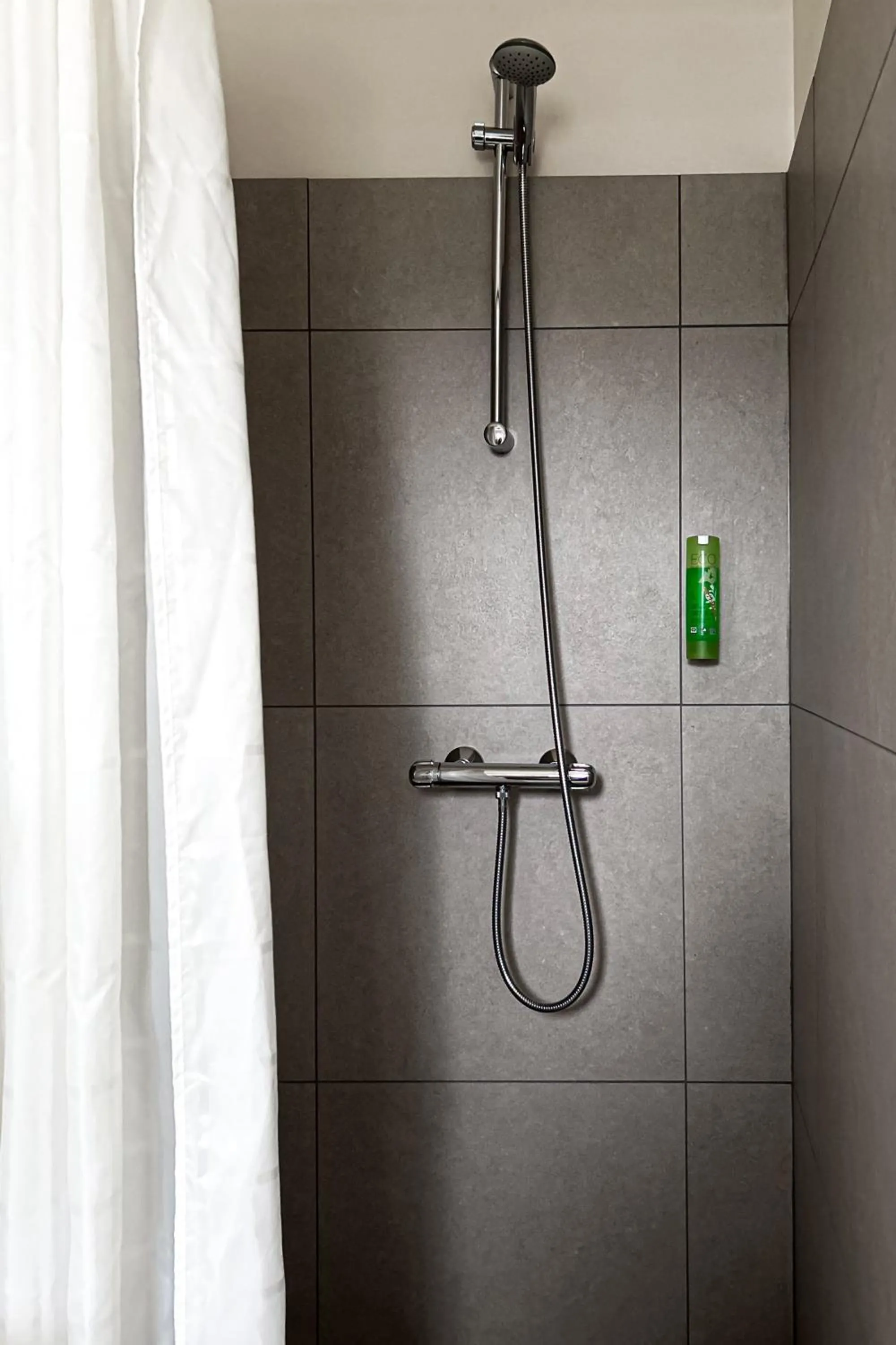 Shower in Hotel Jökull