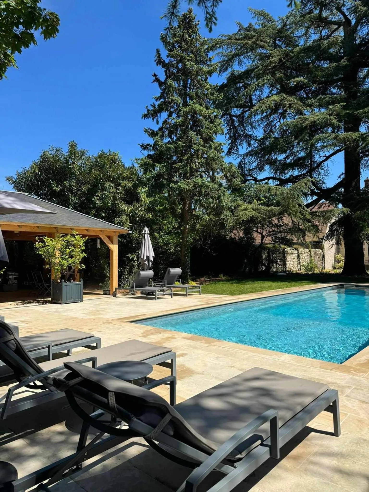Pool view in Clos Saint Sulpice