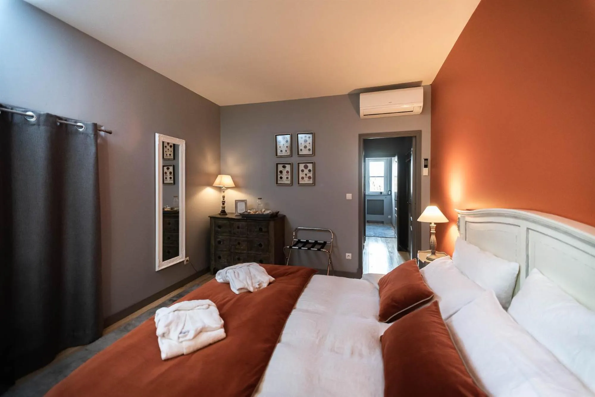 Bedroom, Bed in Clos Saint Sulpice