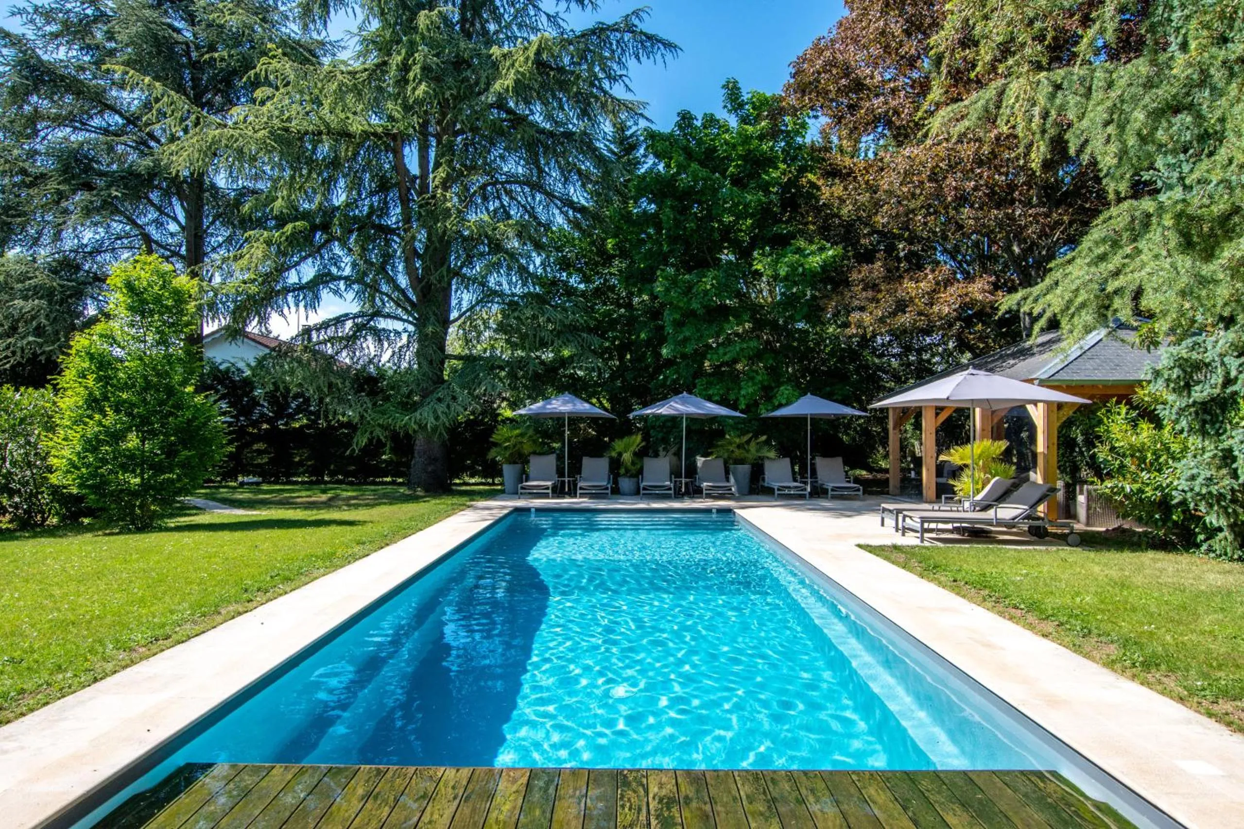 Pool view in Clos Saint Sulpice