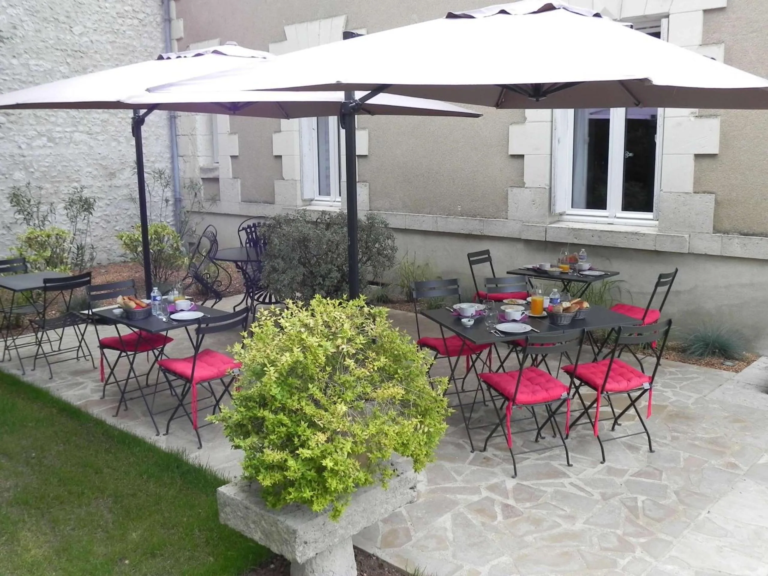 Patio in Clos Saint Sulpice