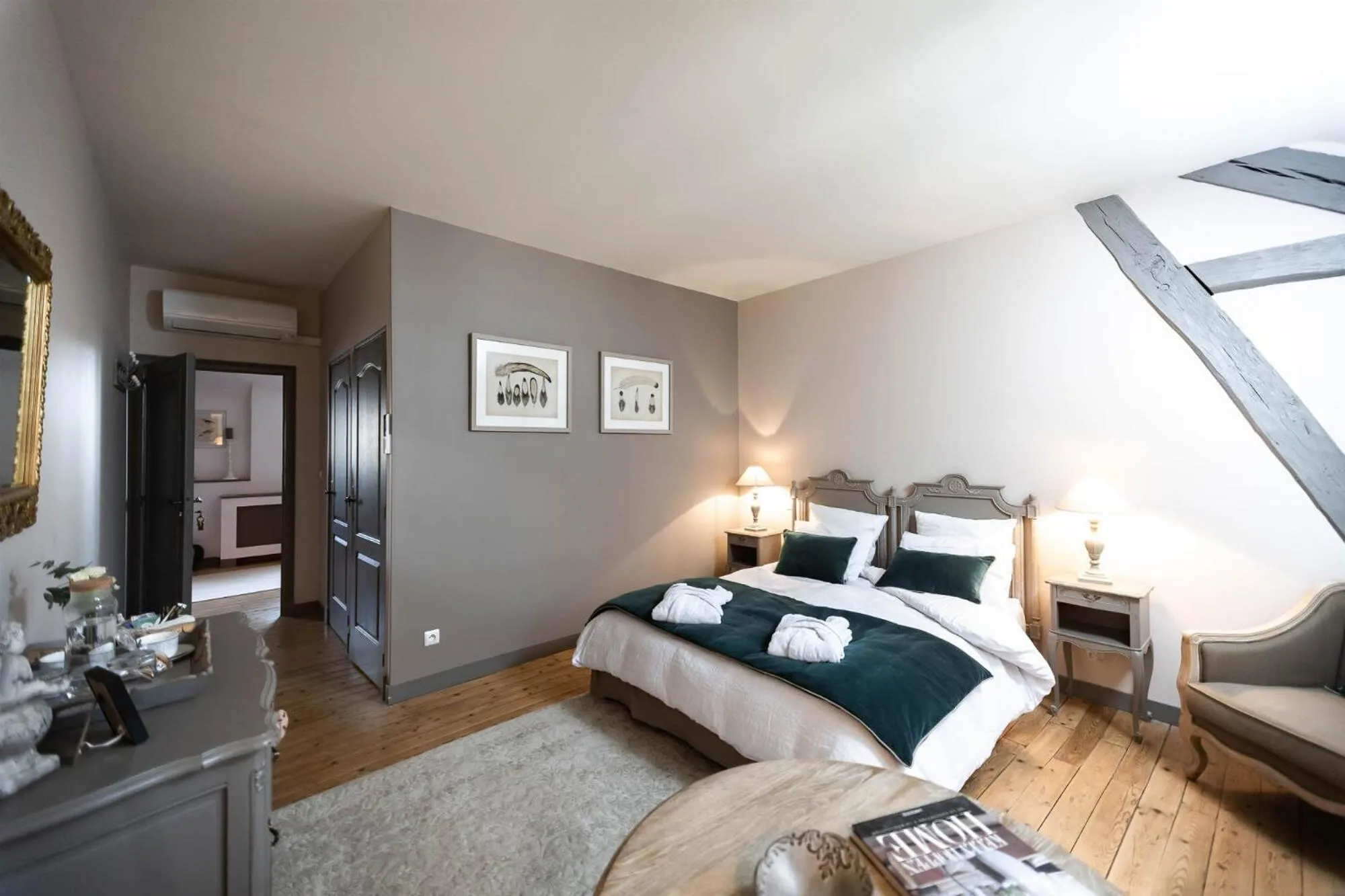 Bedroom, Bed in Clos Saint Sulpice