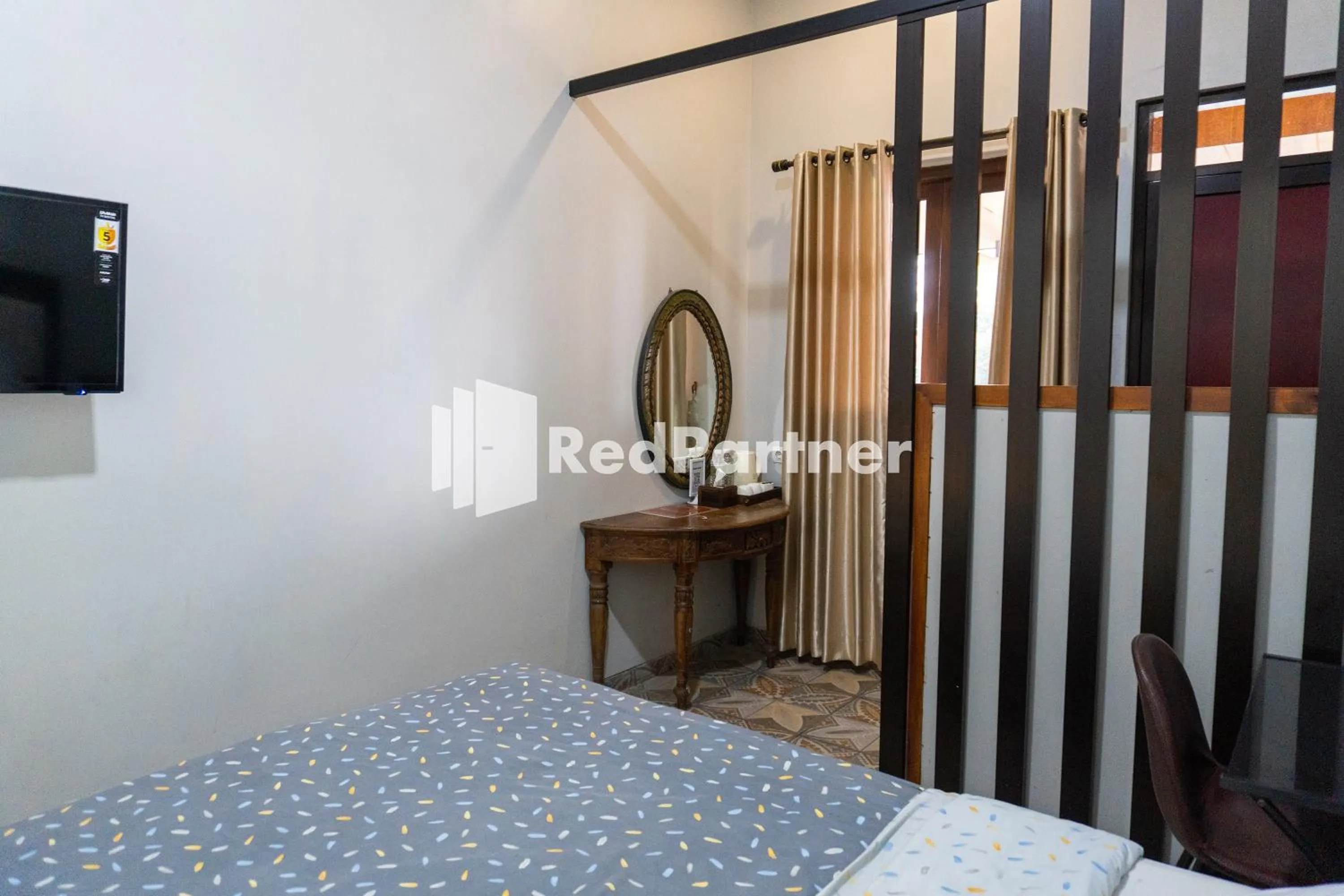 Bedroom, Bed in Javenir Hotel Tawangmangu Mitra RedDoorz