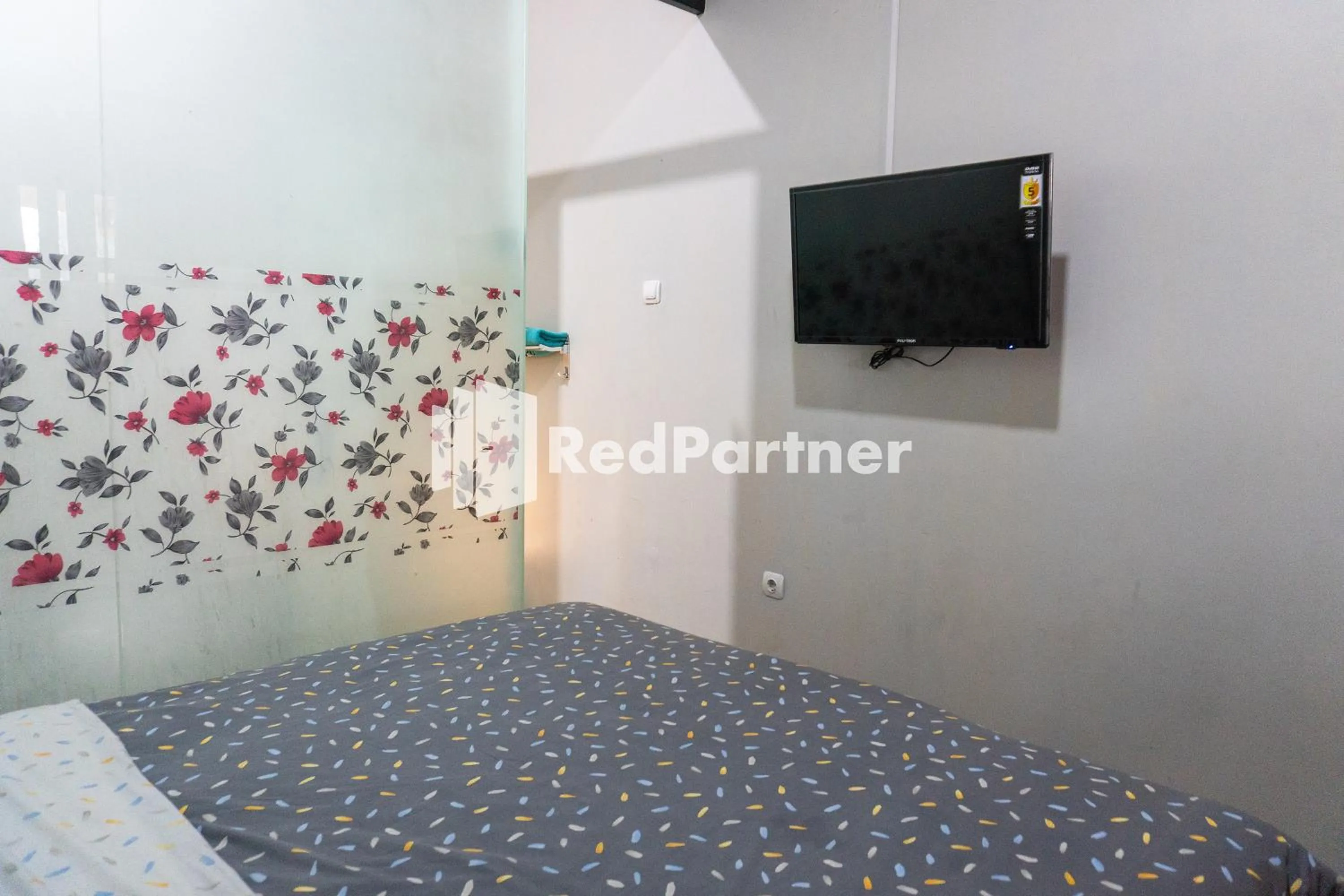 Bedroom, Bed in Javenir Hotel Tawangmangu Mitra RedDoorz