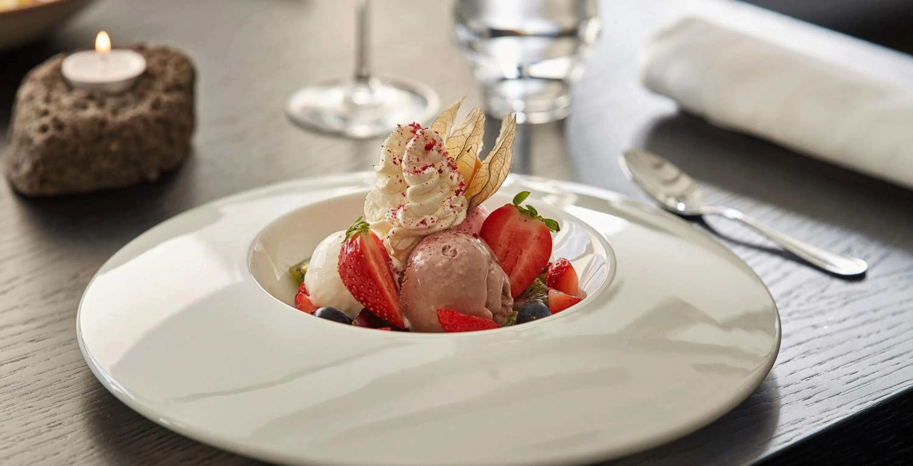 Restaurant/places to eat in Hotel Örk