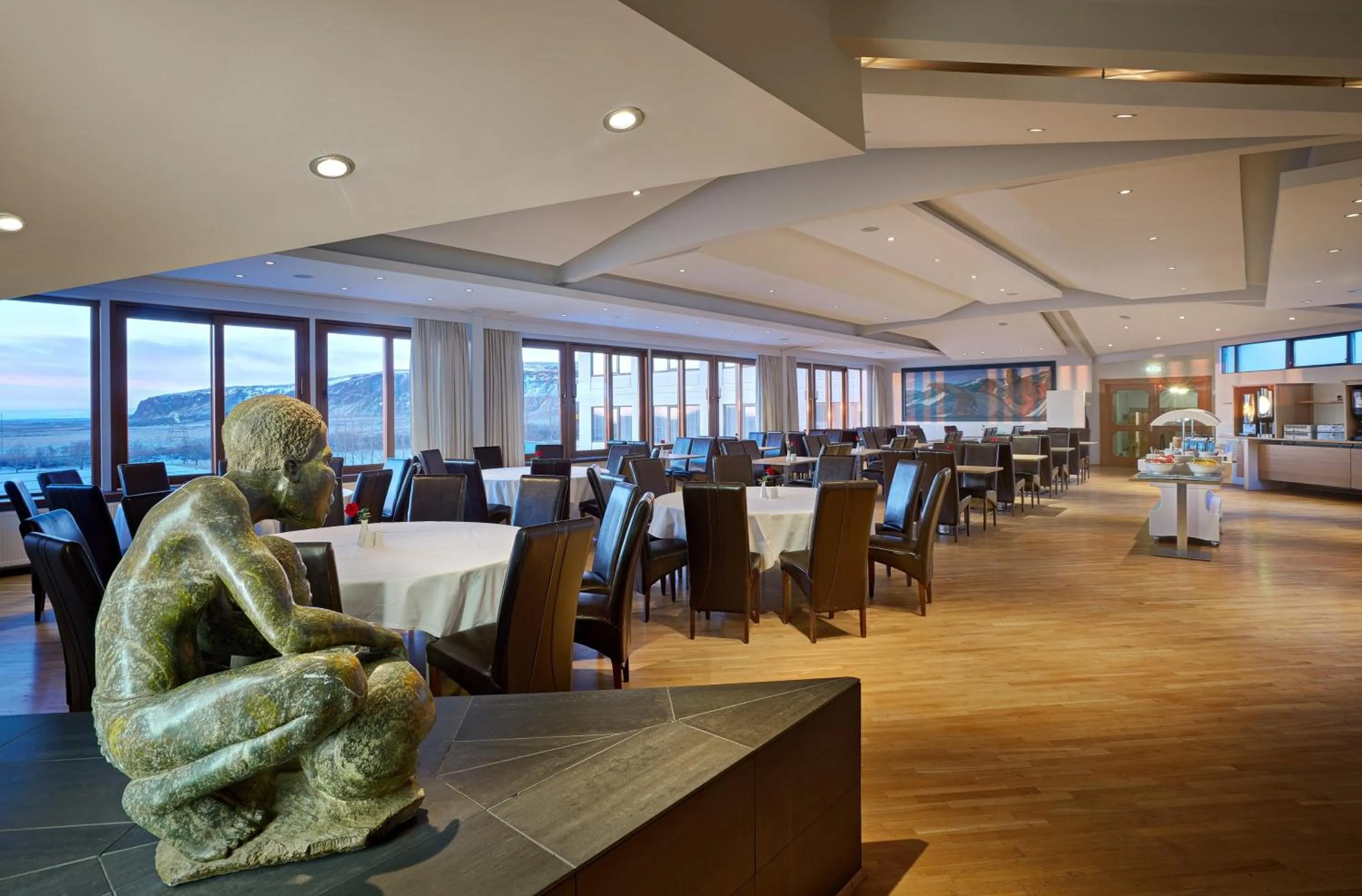 Restaurant/places to eat in Hotel Örk