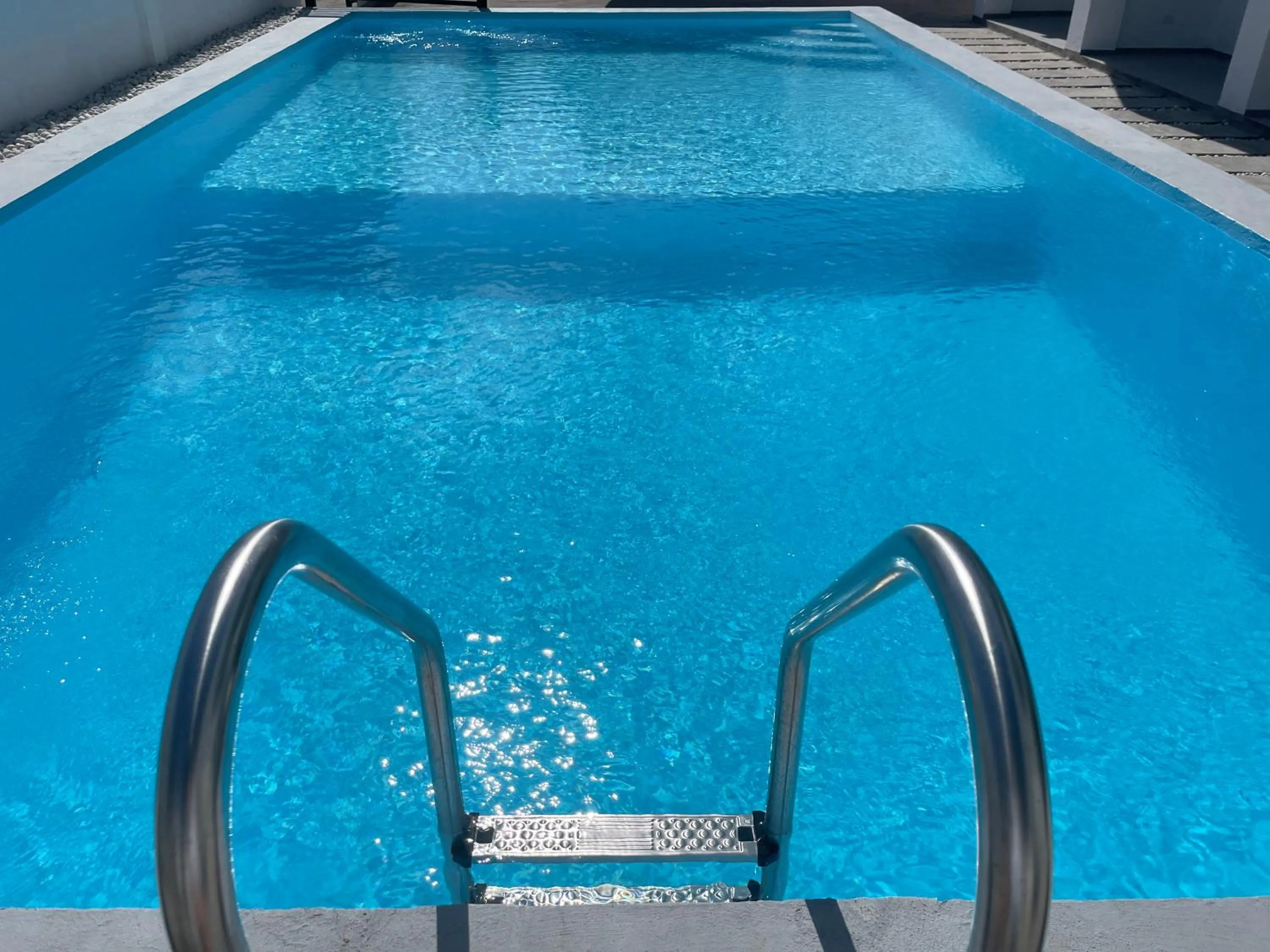 Swimming pool in Oceanism海洋主义潜水度假酒店