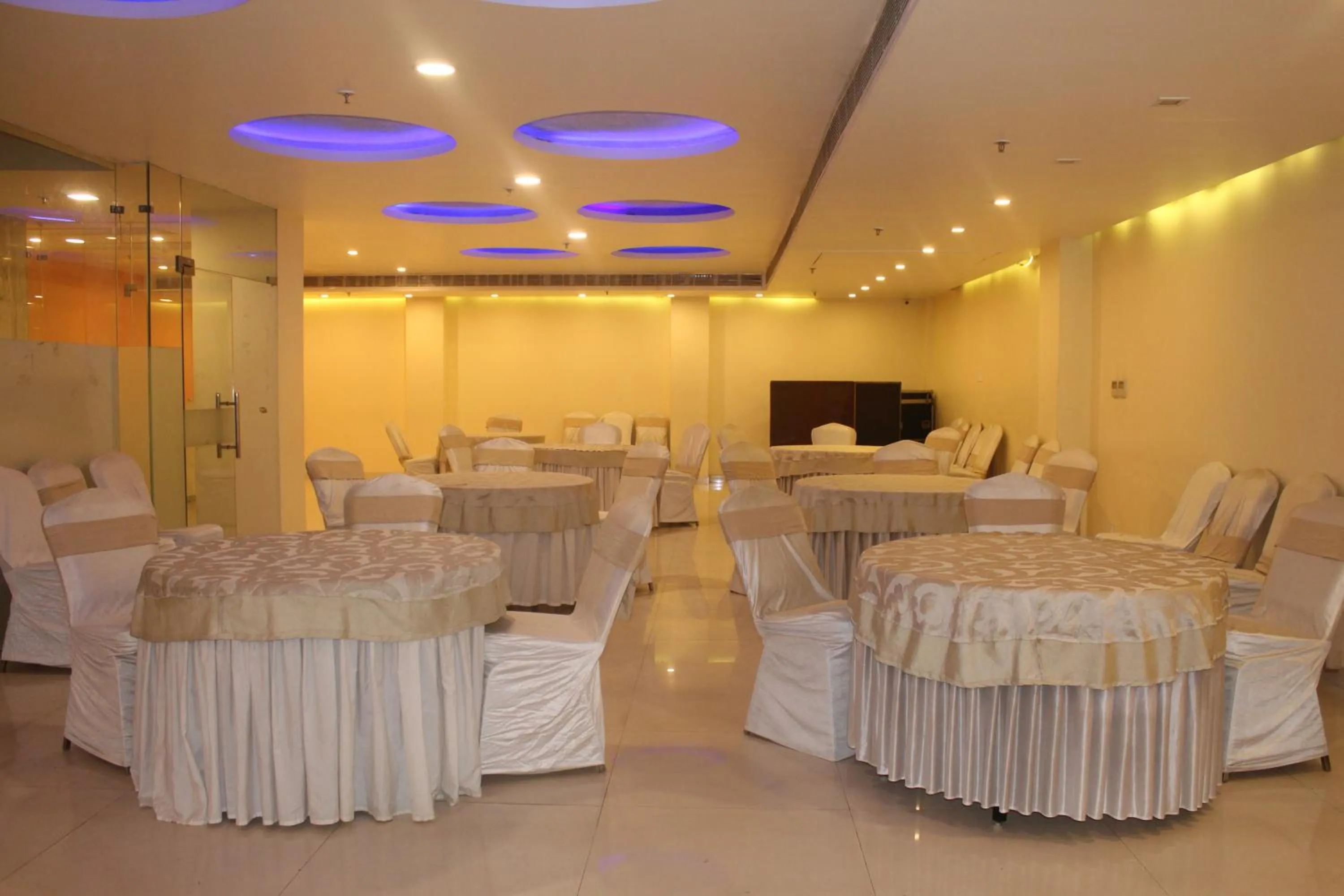 Banquet/Function facilities in THE J K Hotel C R Park