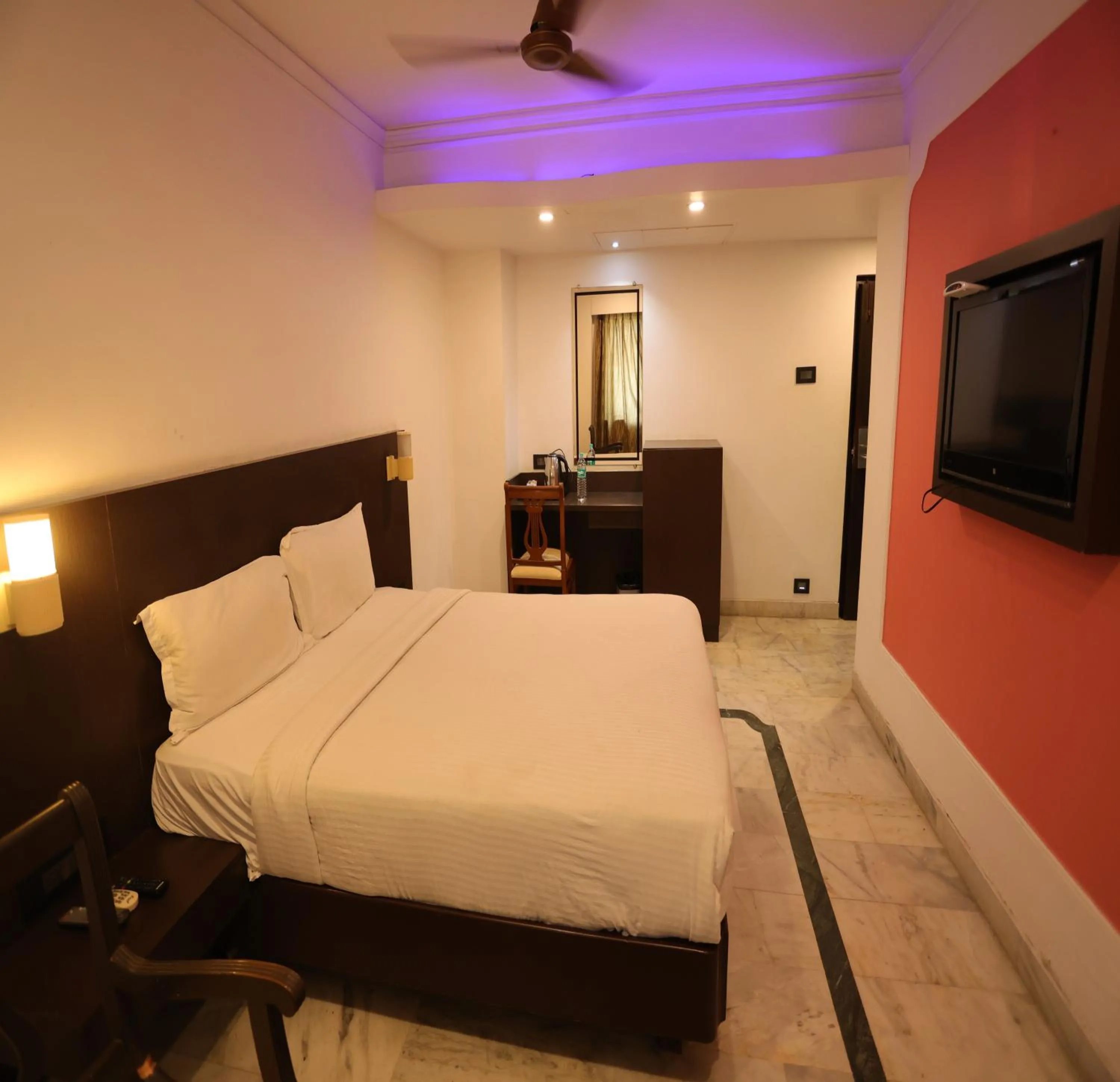 Bedroom, Bed in DFRONT GOLDEN PALACE