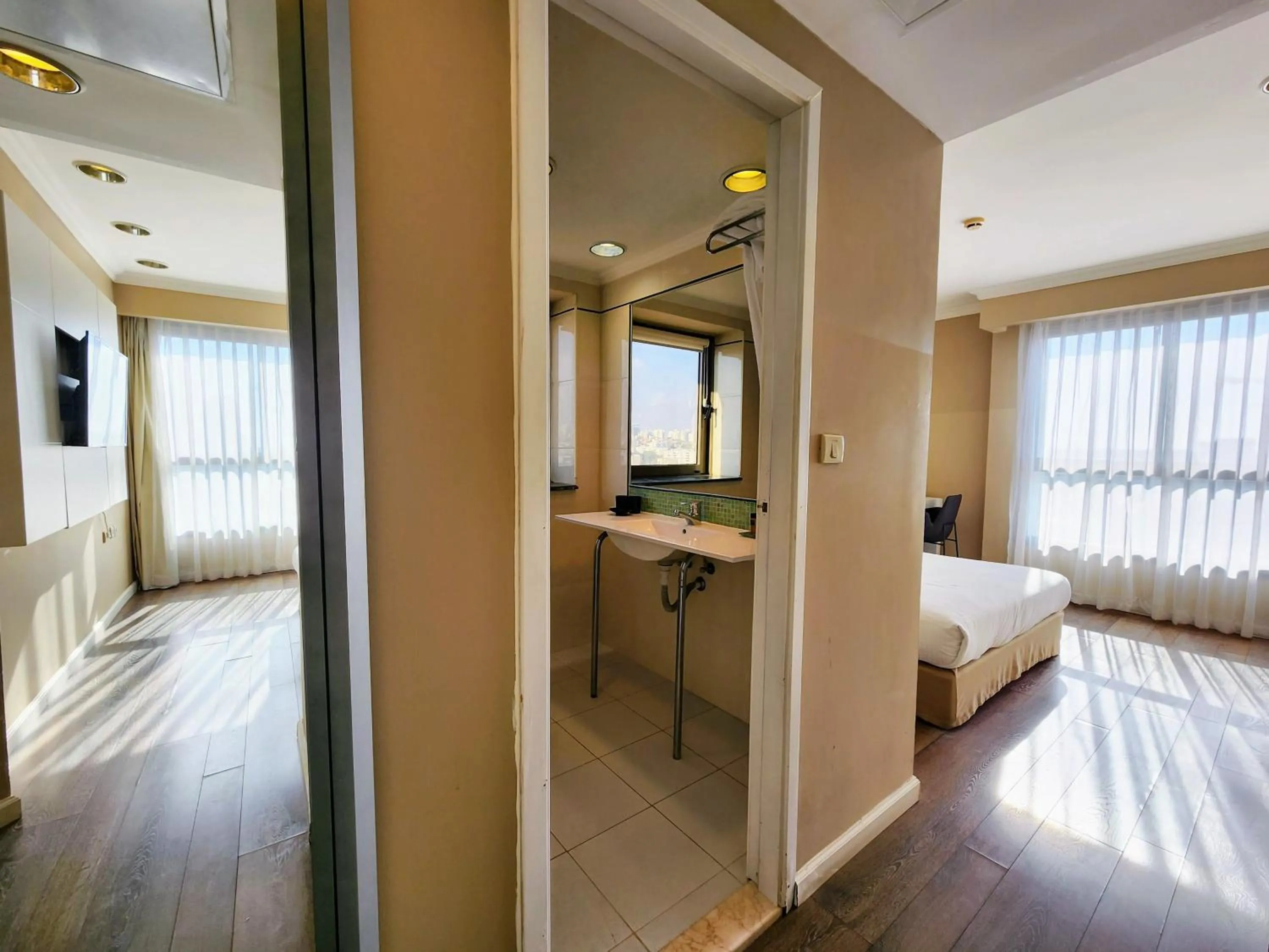 Bed in Tamara Ashkelon Hotel