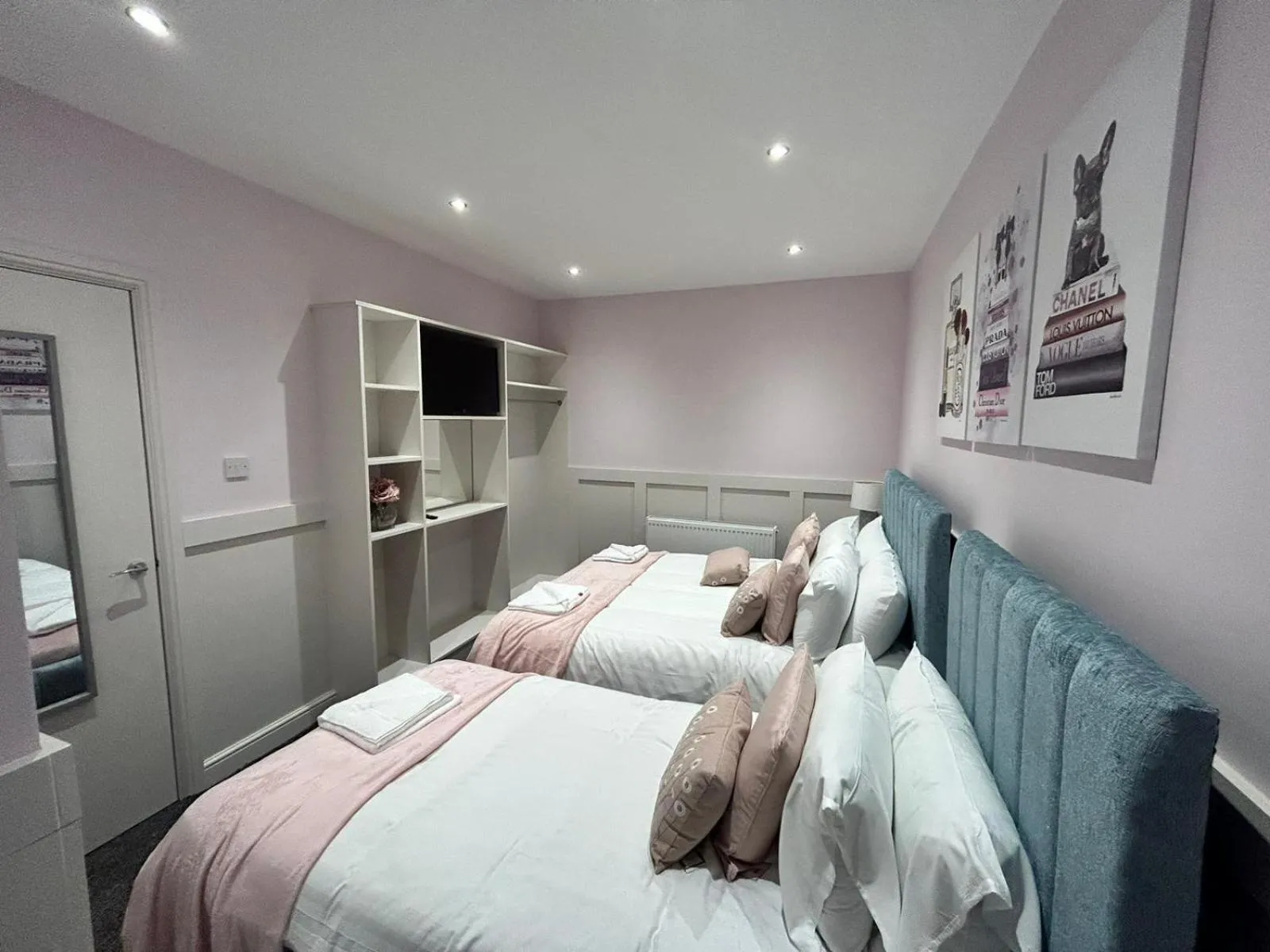 Bedroom, Bed in Sugar Hill Suite by Sasco Apartments