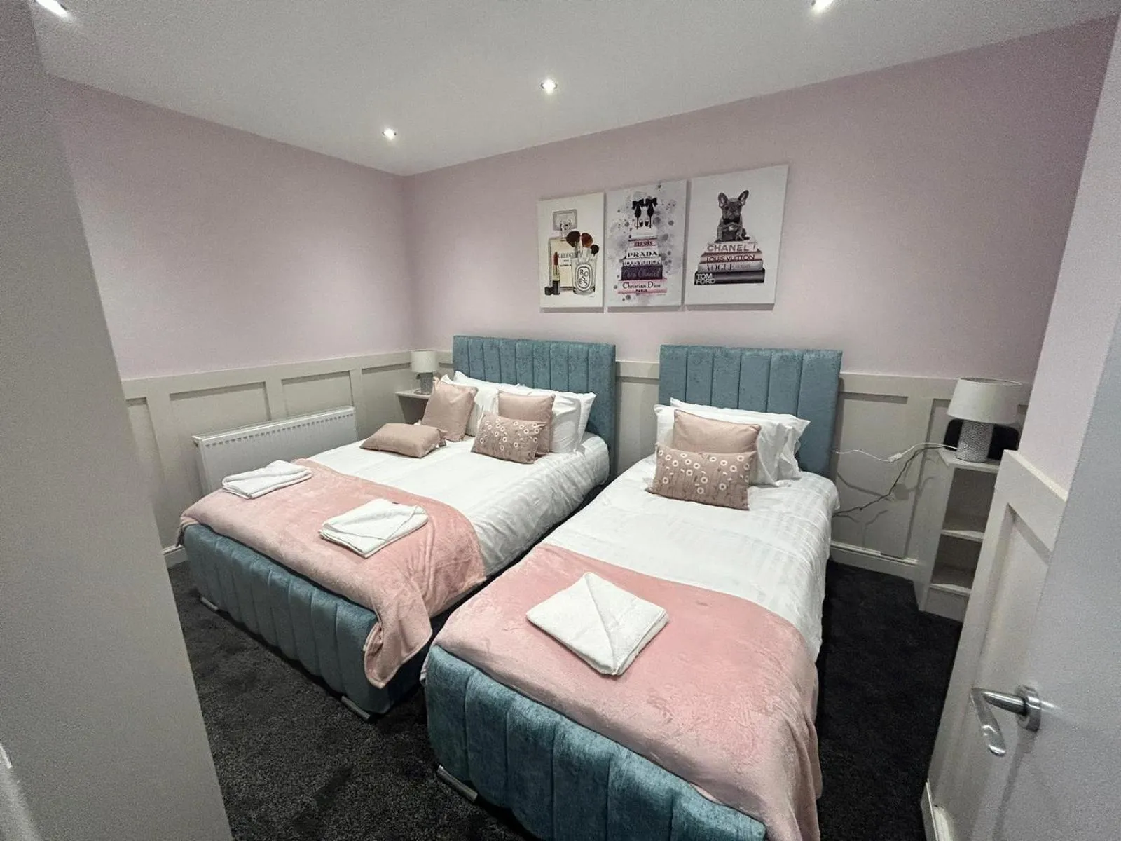 Bedroom, Bed in Sugar Hill Suite by Sasco Apartments