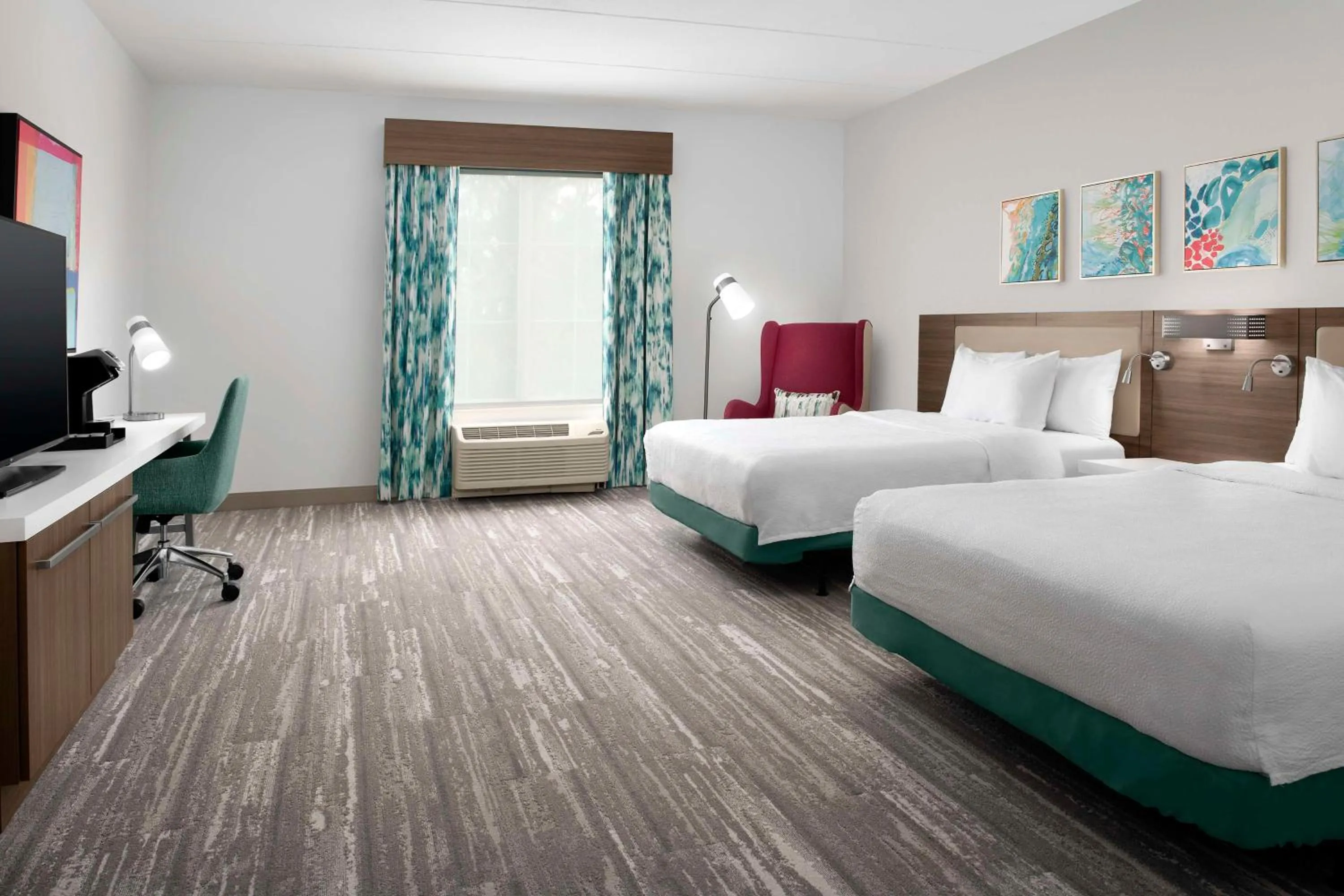 Bedroom, Bed in Hilton Garden Inn Pensacola Downtown