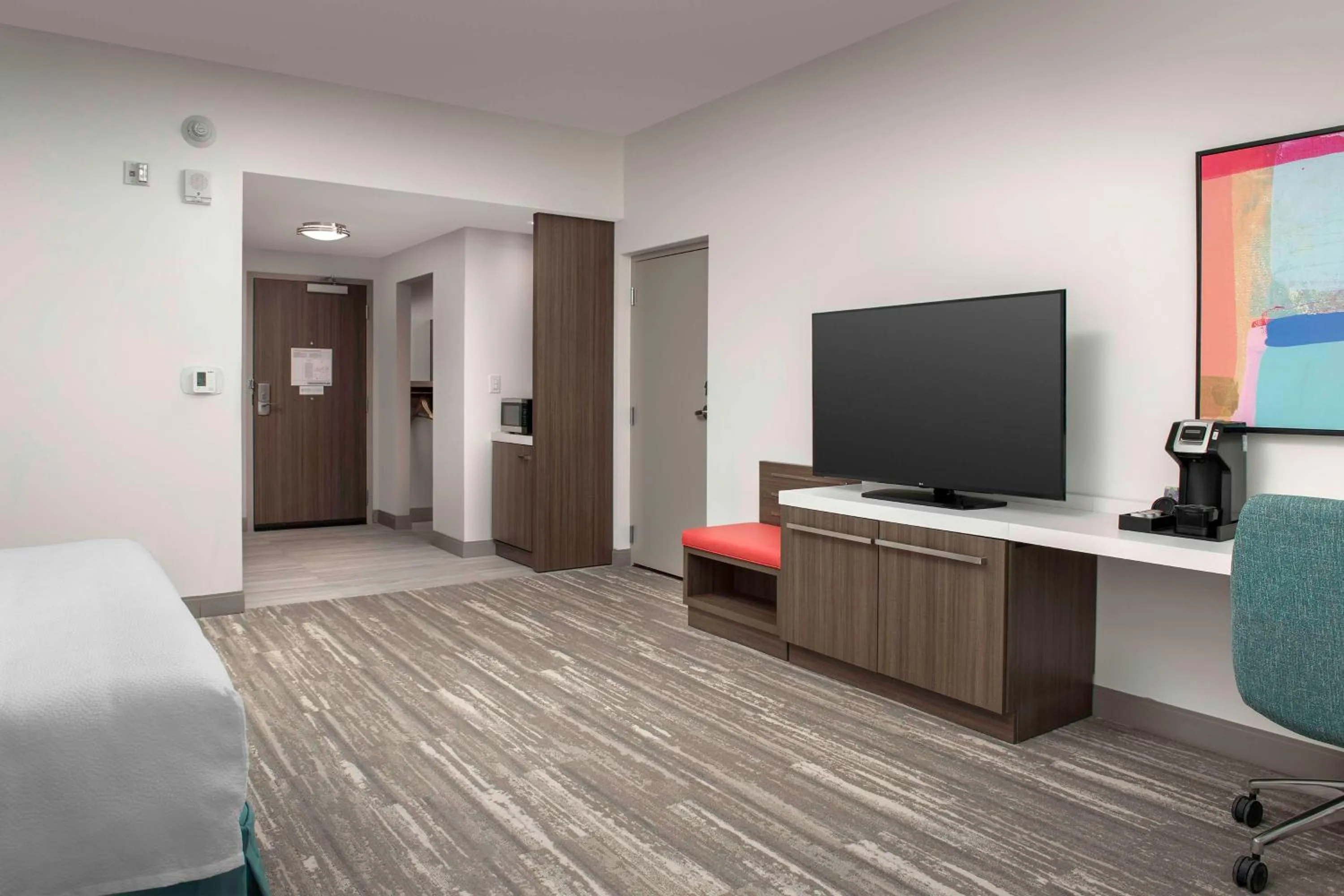 Bed in Hilton Garden Inn Pensacola Downtown