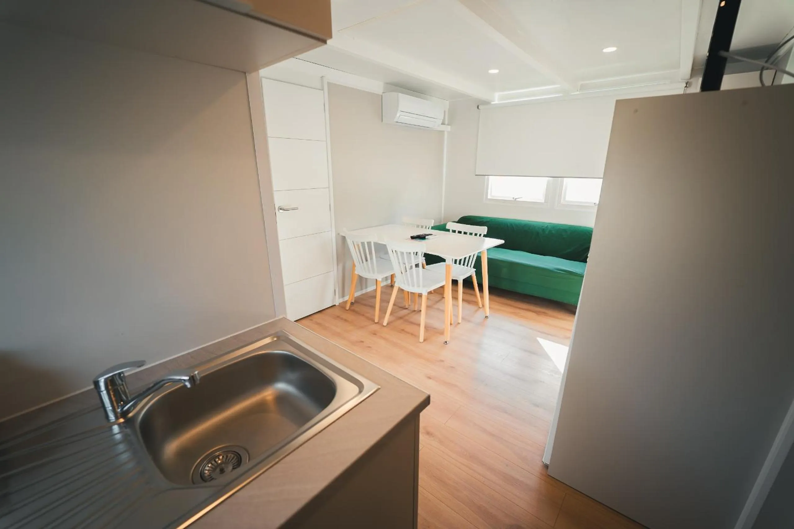 Kitchen or kitchenette in HolaCamp Chilches