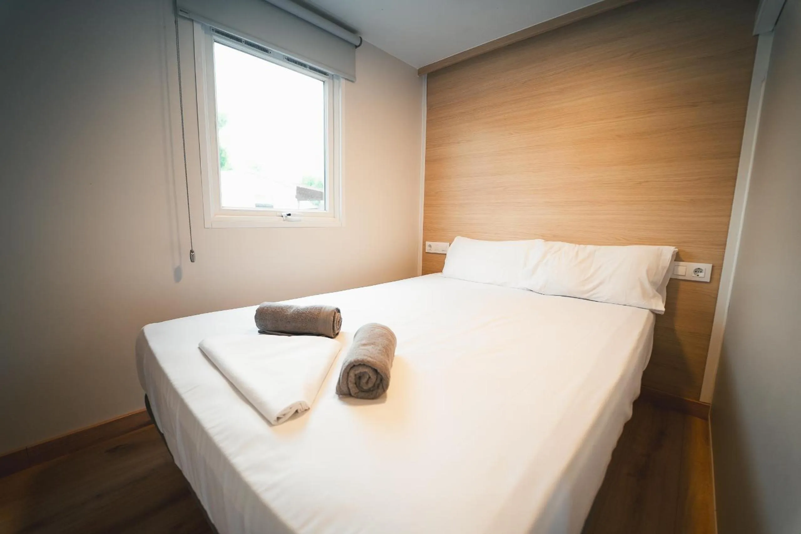 Bedroom, Bed in HolaCamp Chilches