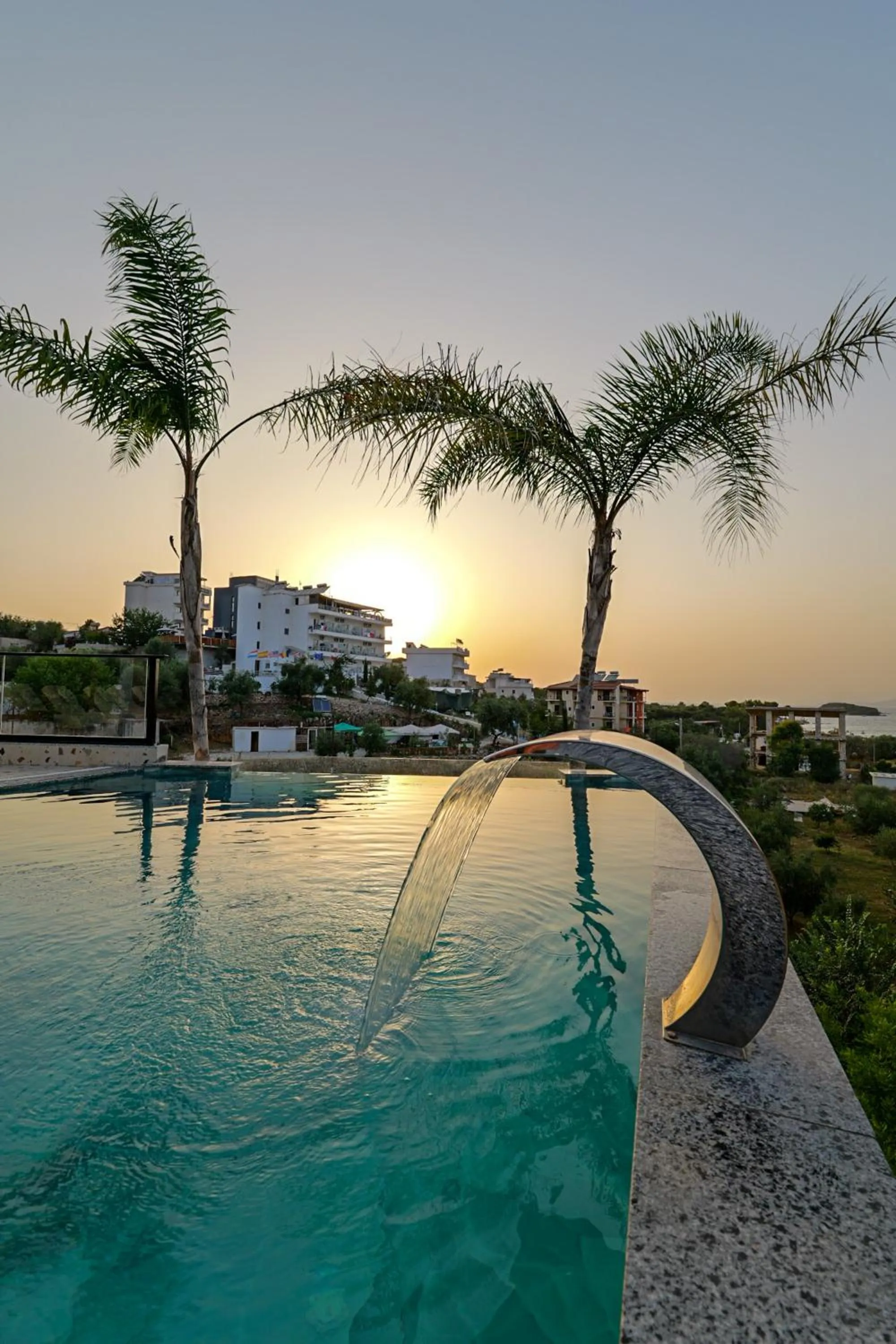 Swimming pool in Sunlight Hotel