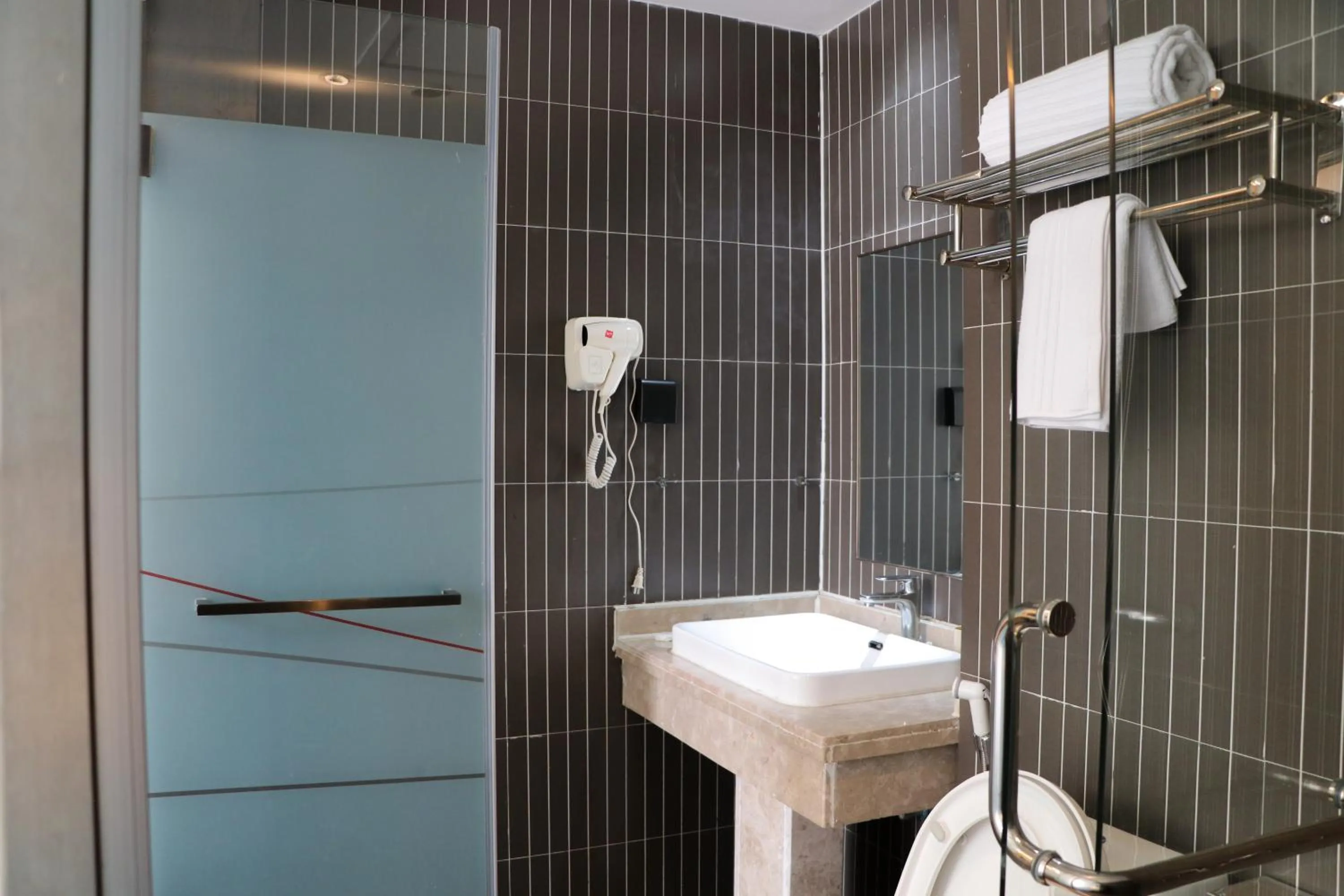 Toilet in IVY Hotel Addis Ababa Airport branch