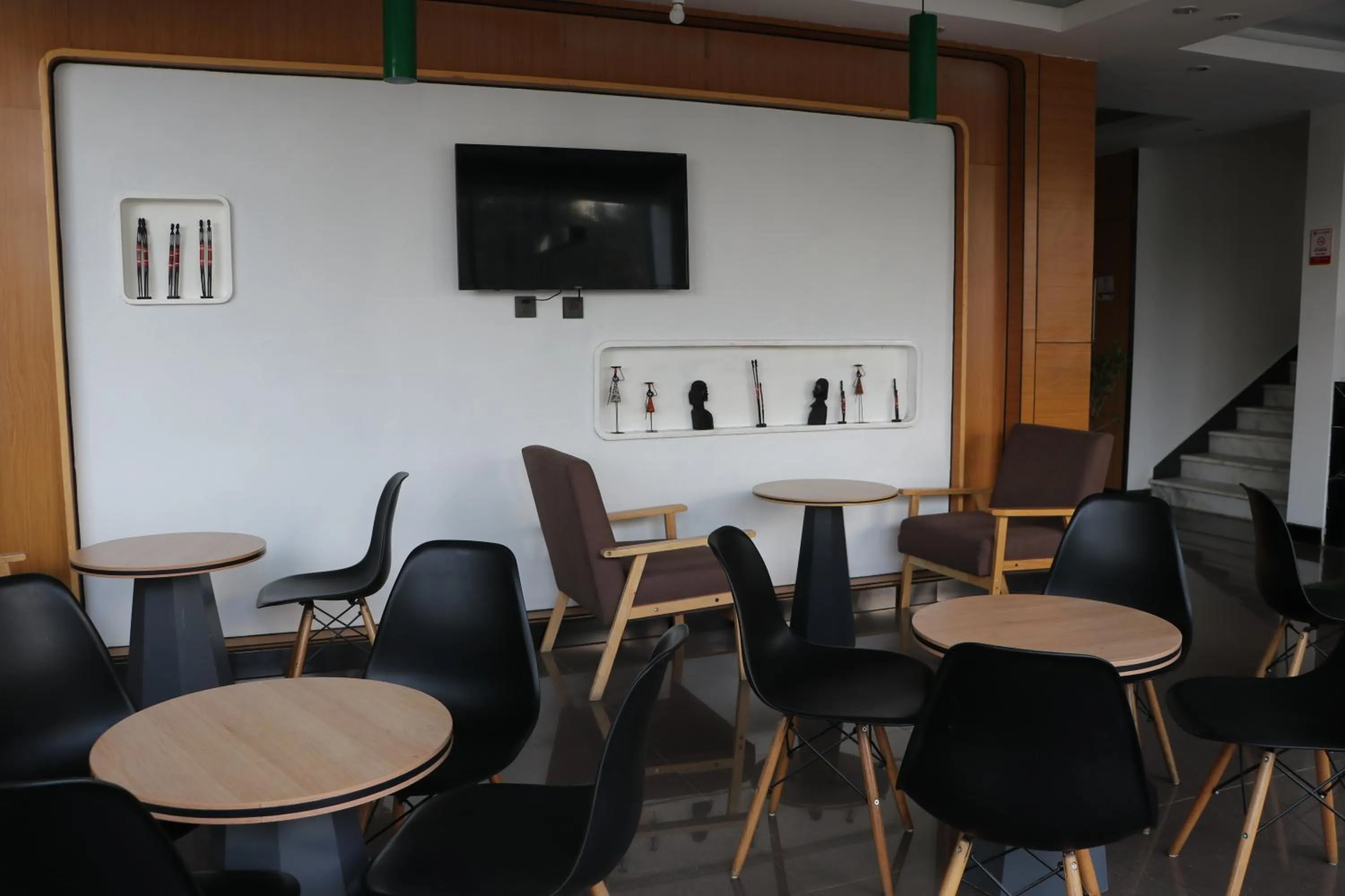 Restaurant/places to eat in IVY Hotel Addis Ababa Airport branch