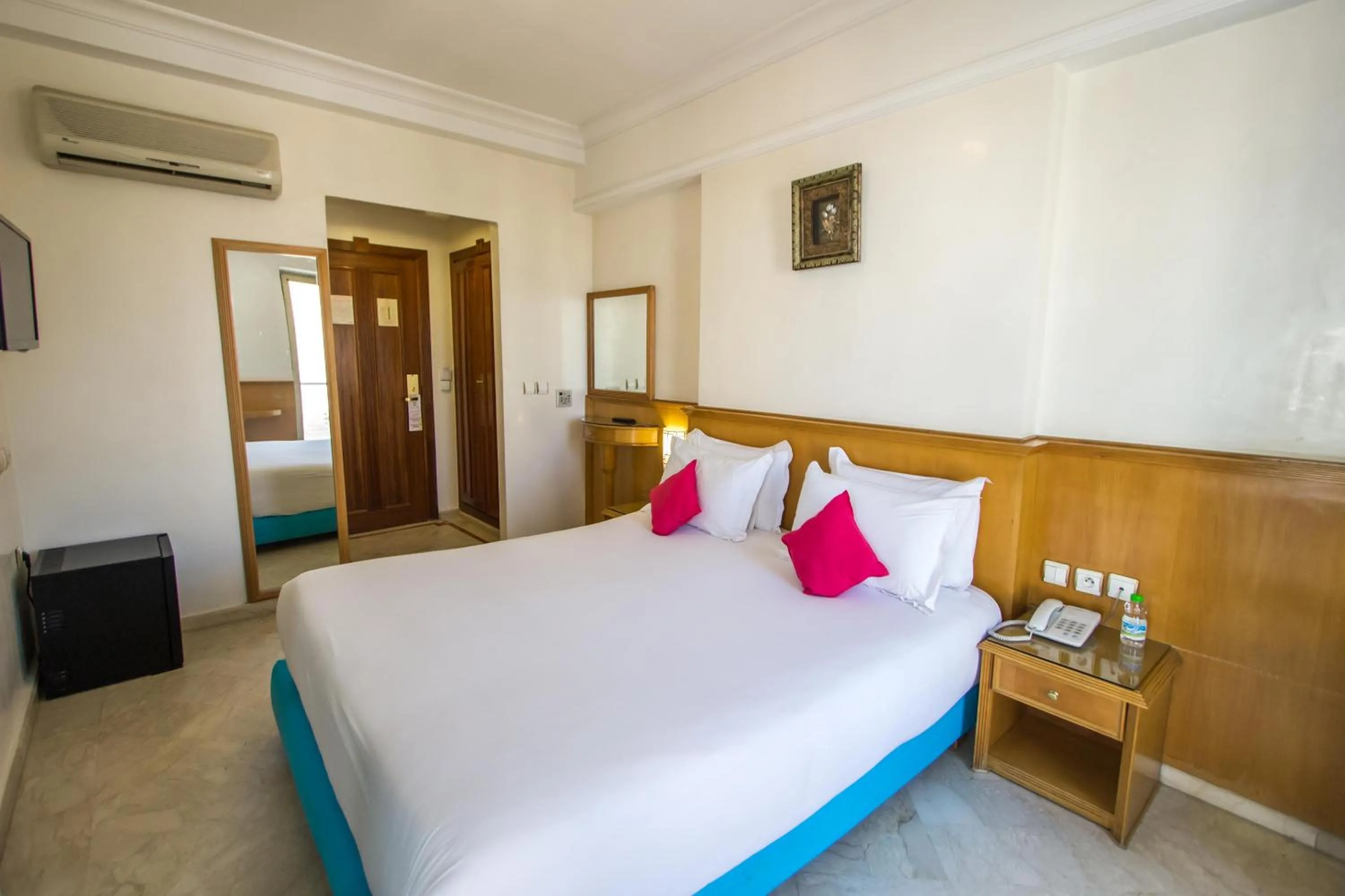 Bedroom, Bed in Zahrat Al Jabal