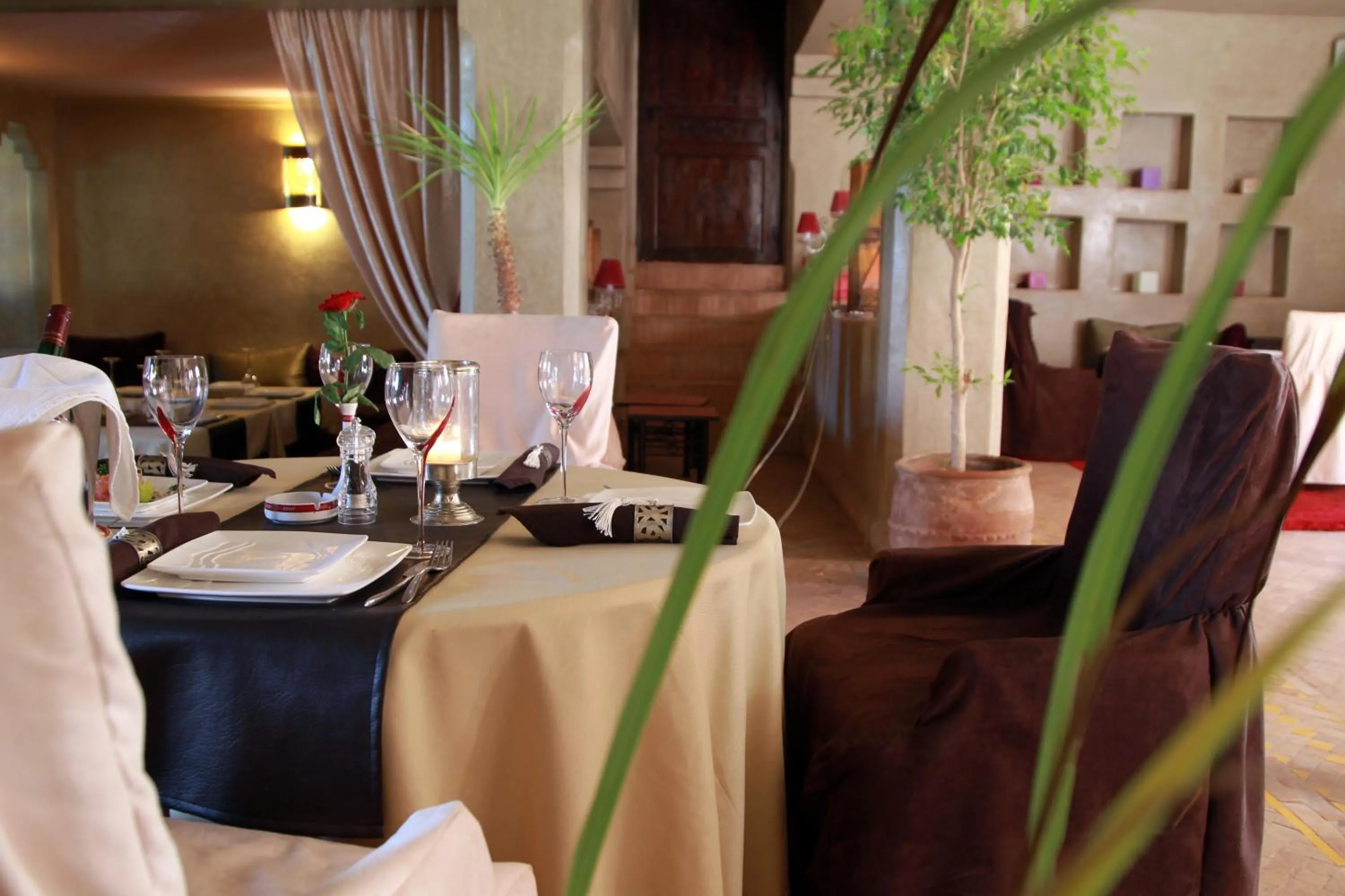 Restaurant/places to eat in Jnane Leila