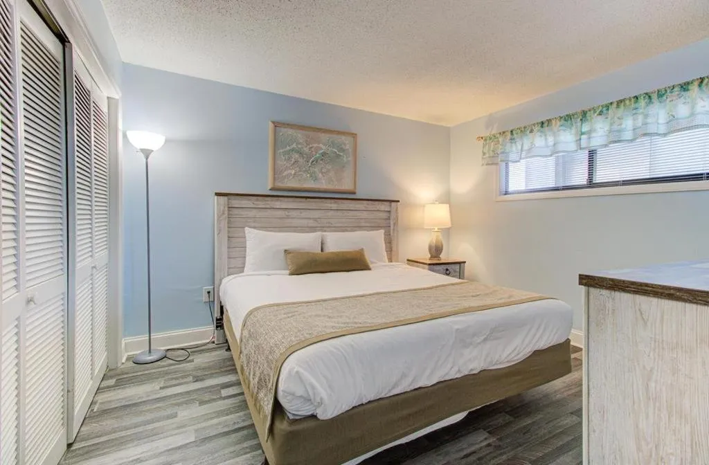 Bedroom, Bed in 0809 Carolina Shores by Atlantic Towers
