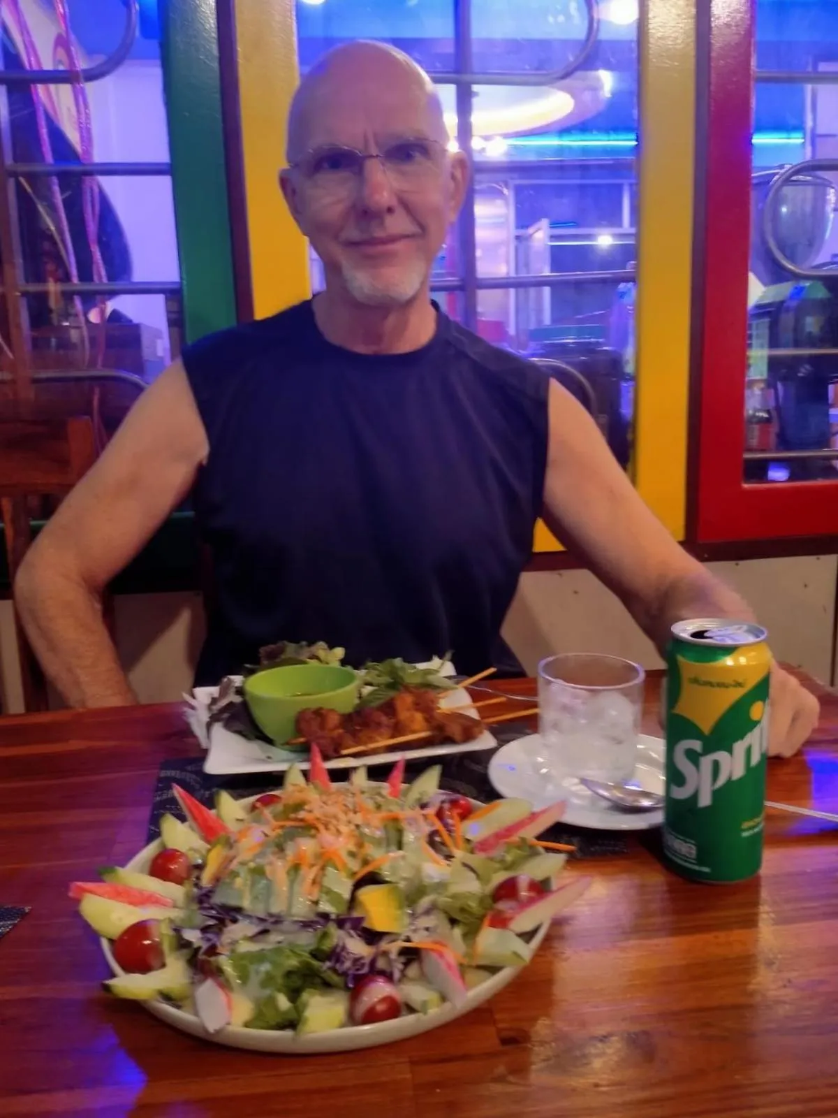 Restaurant/places to eat in Rainbow Hotel Vientiane