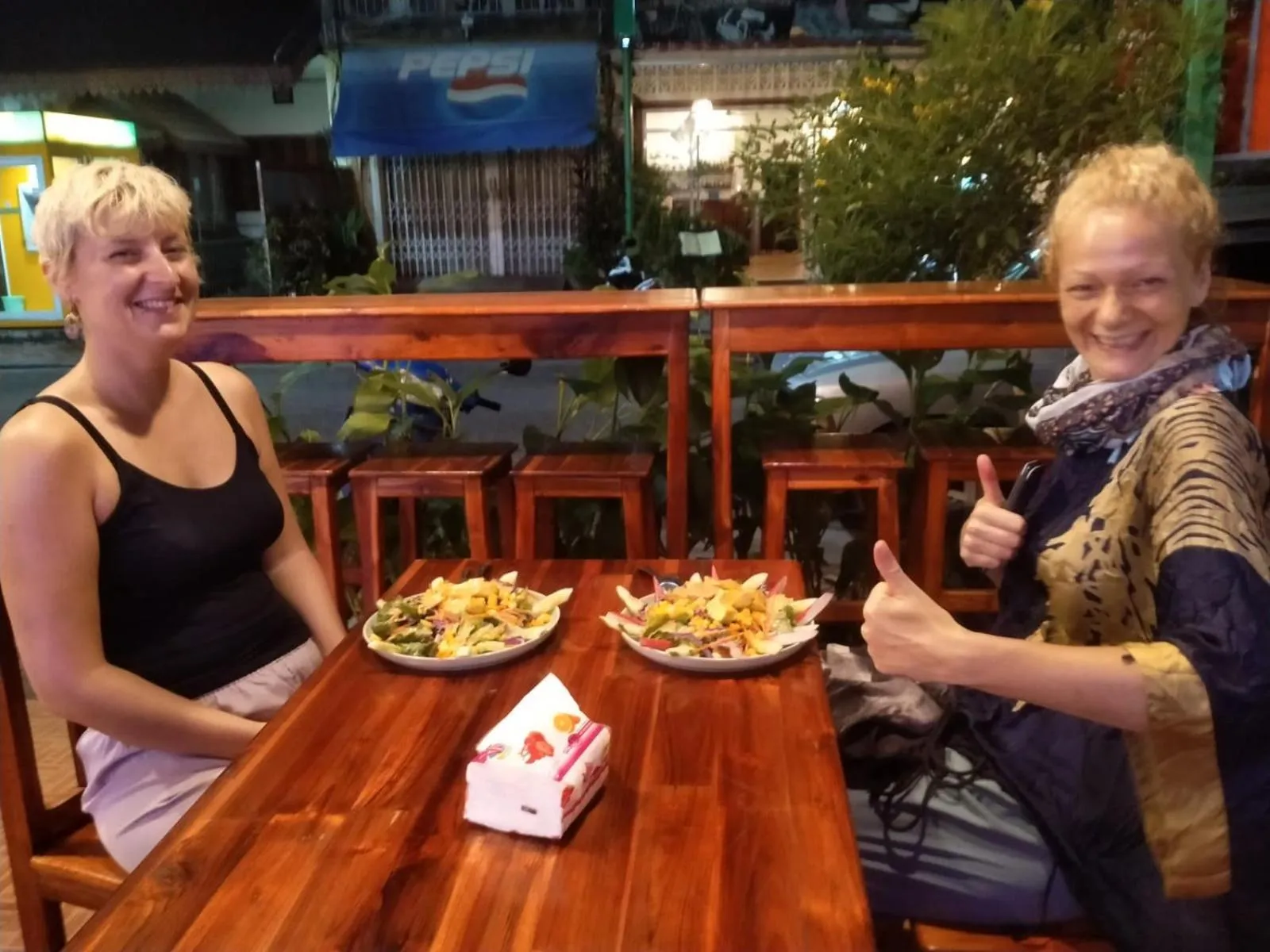 Restaurant/places to eat in Rainbow Hotel Vientiane