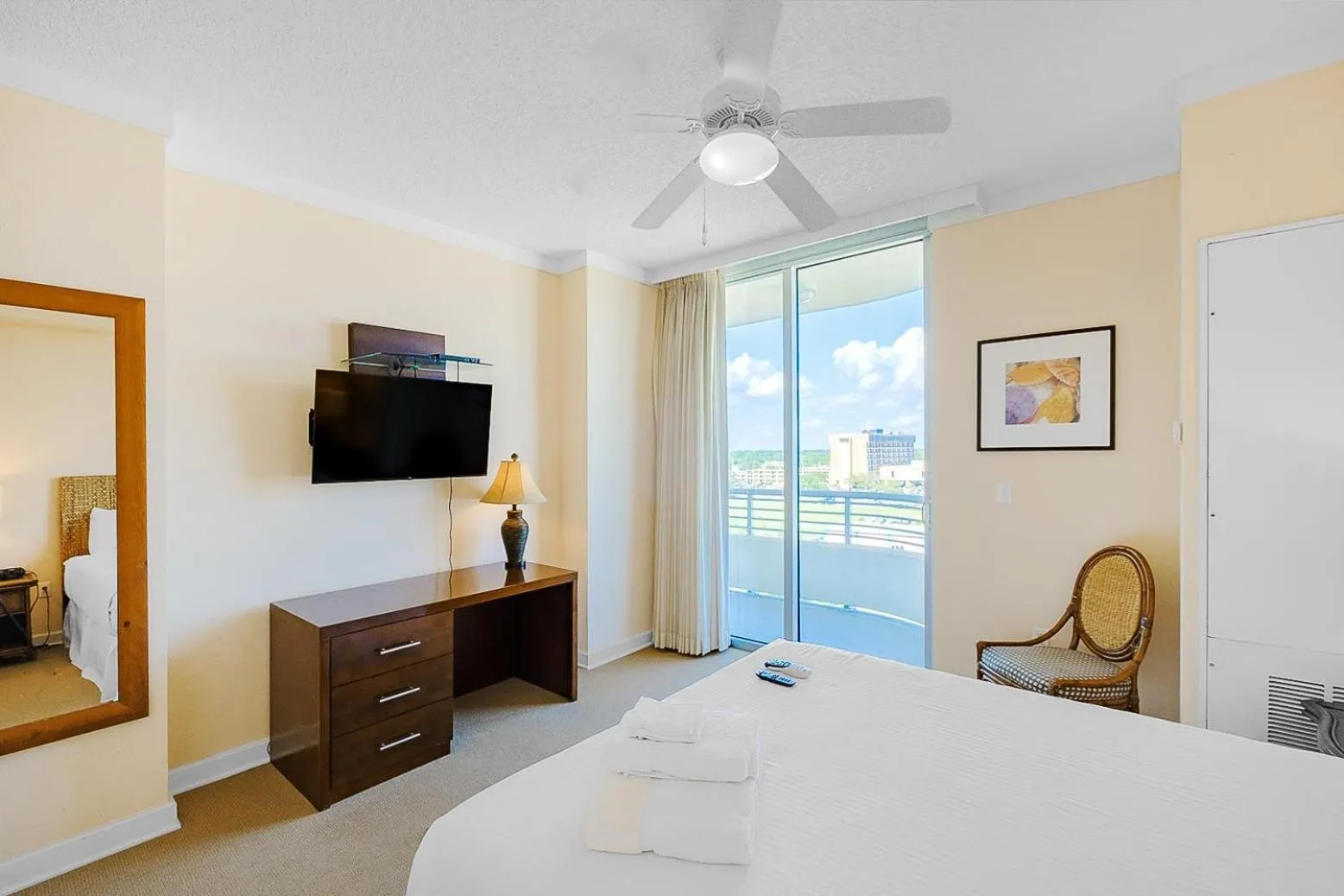 Bed in Ocean Club 606