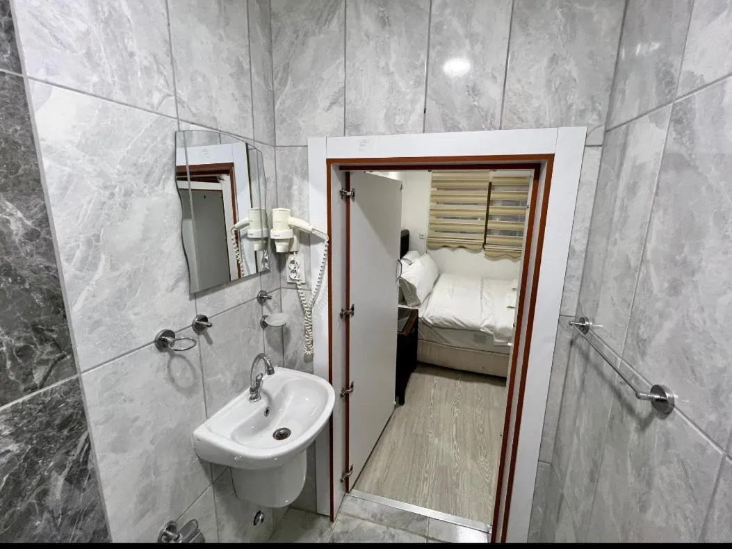 Bathroom, Bed in TAG Pansiyon