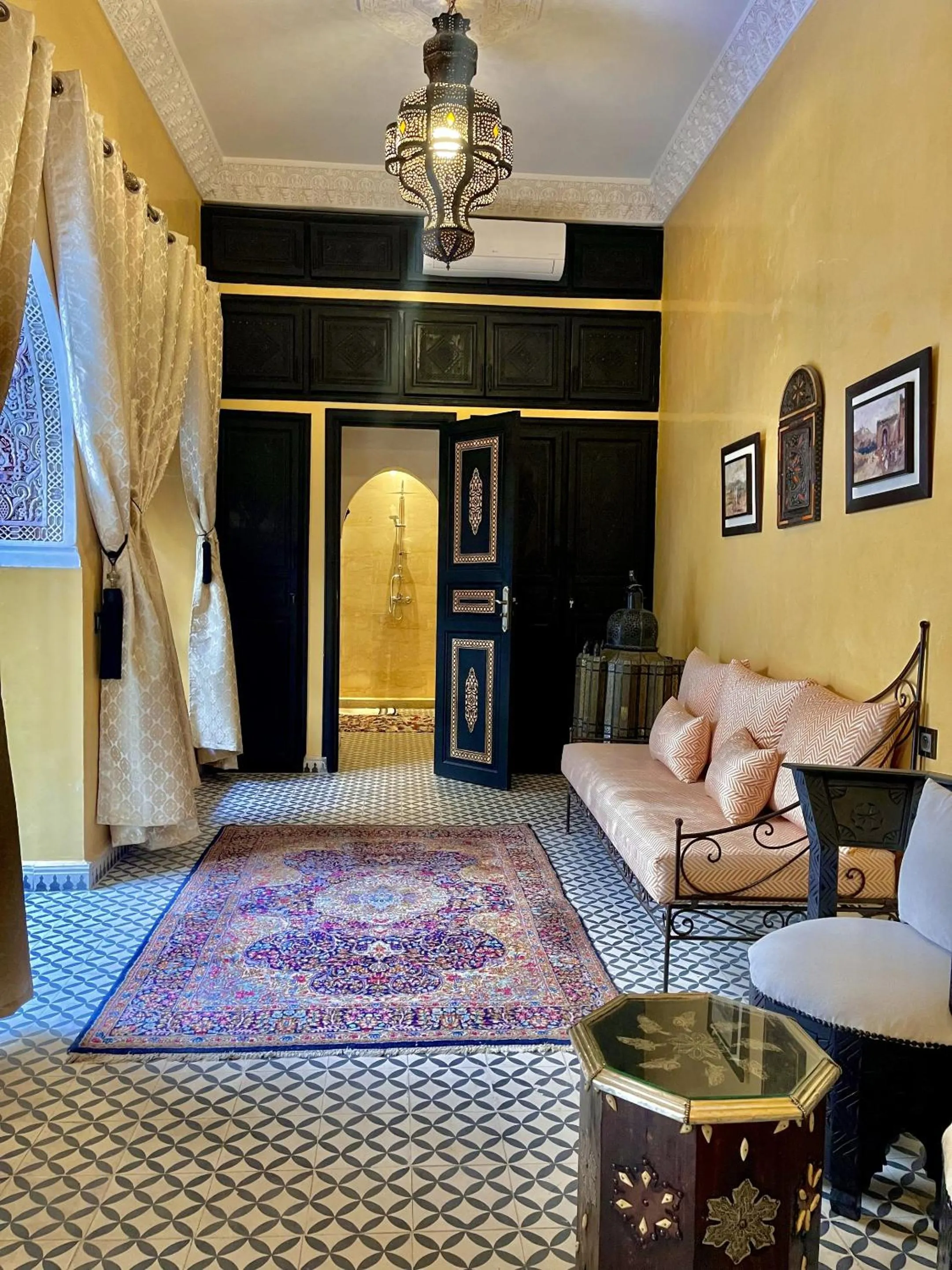 Bedroom in Riad Ta'achchaqa