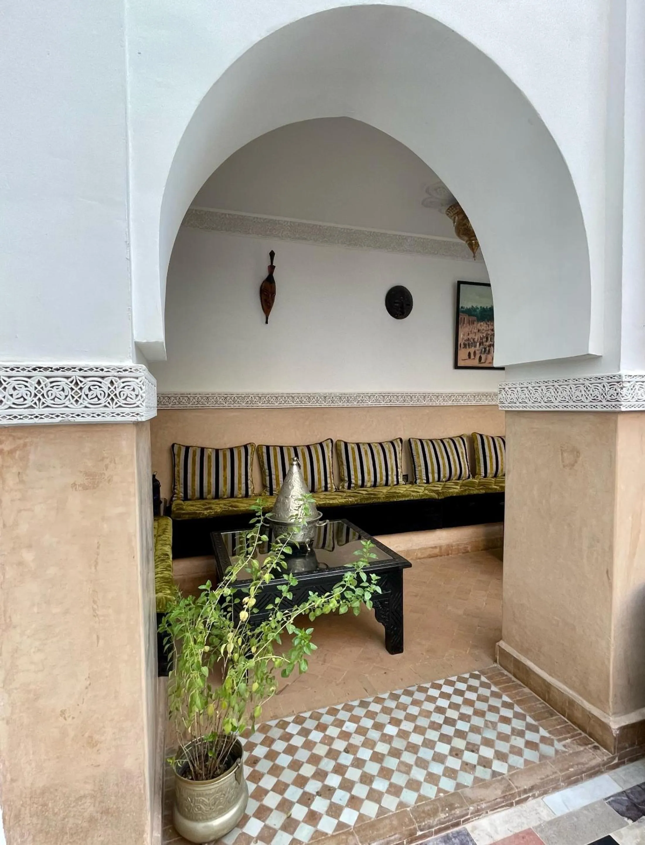 Dining area in Riad Ta'achchaqa