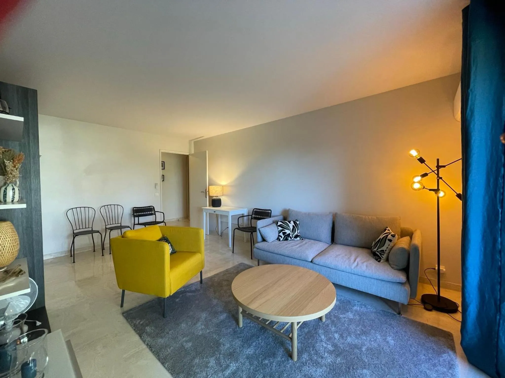 C012-Appartement confortable avec piscine, tennis et grand parc