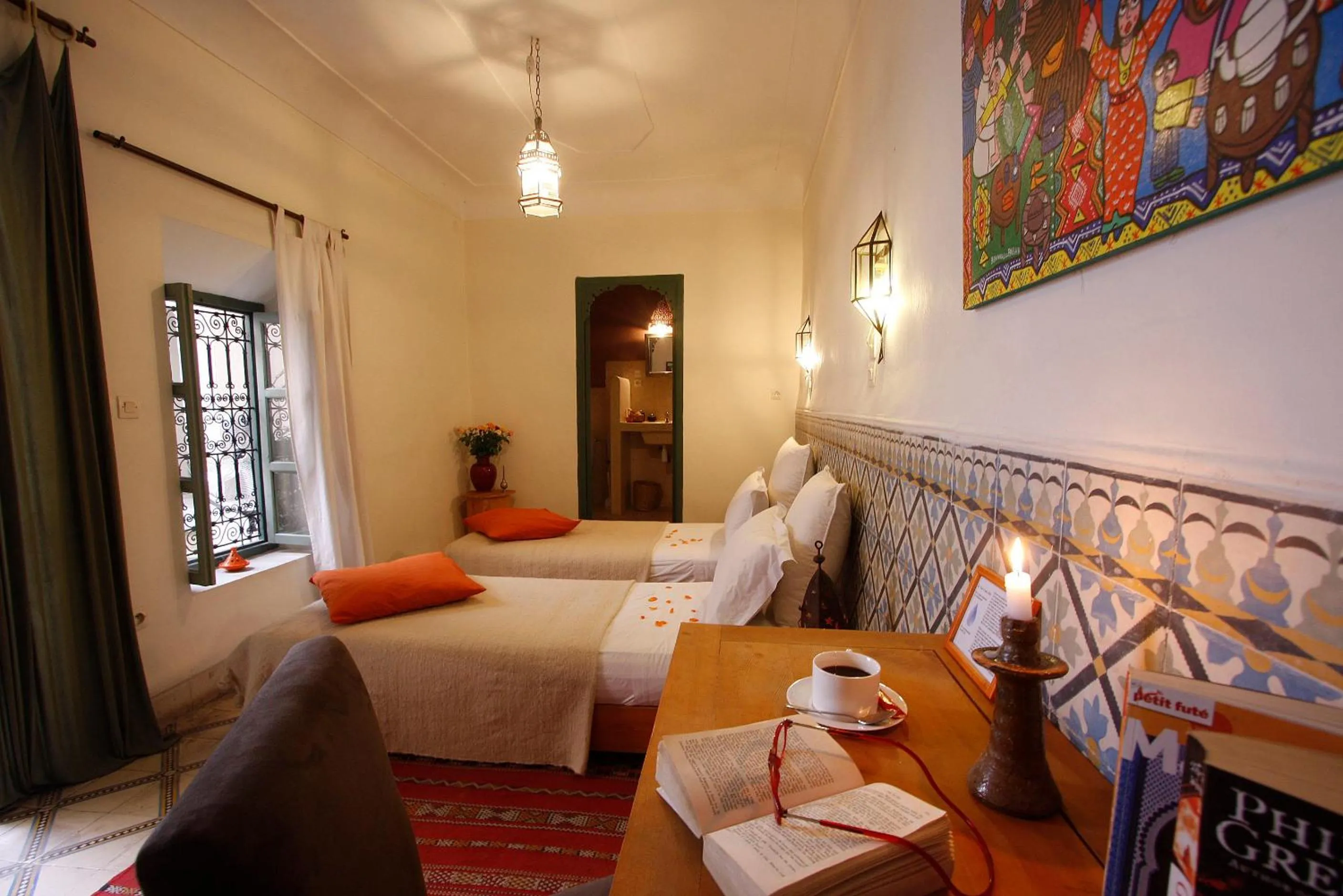 Photo of the whole room, Bed in Dar Touyir