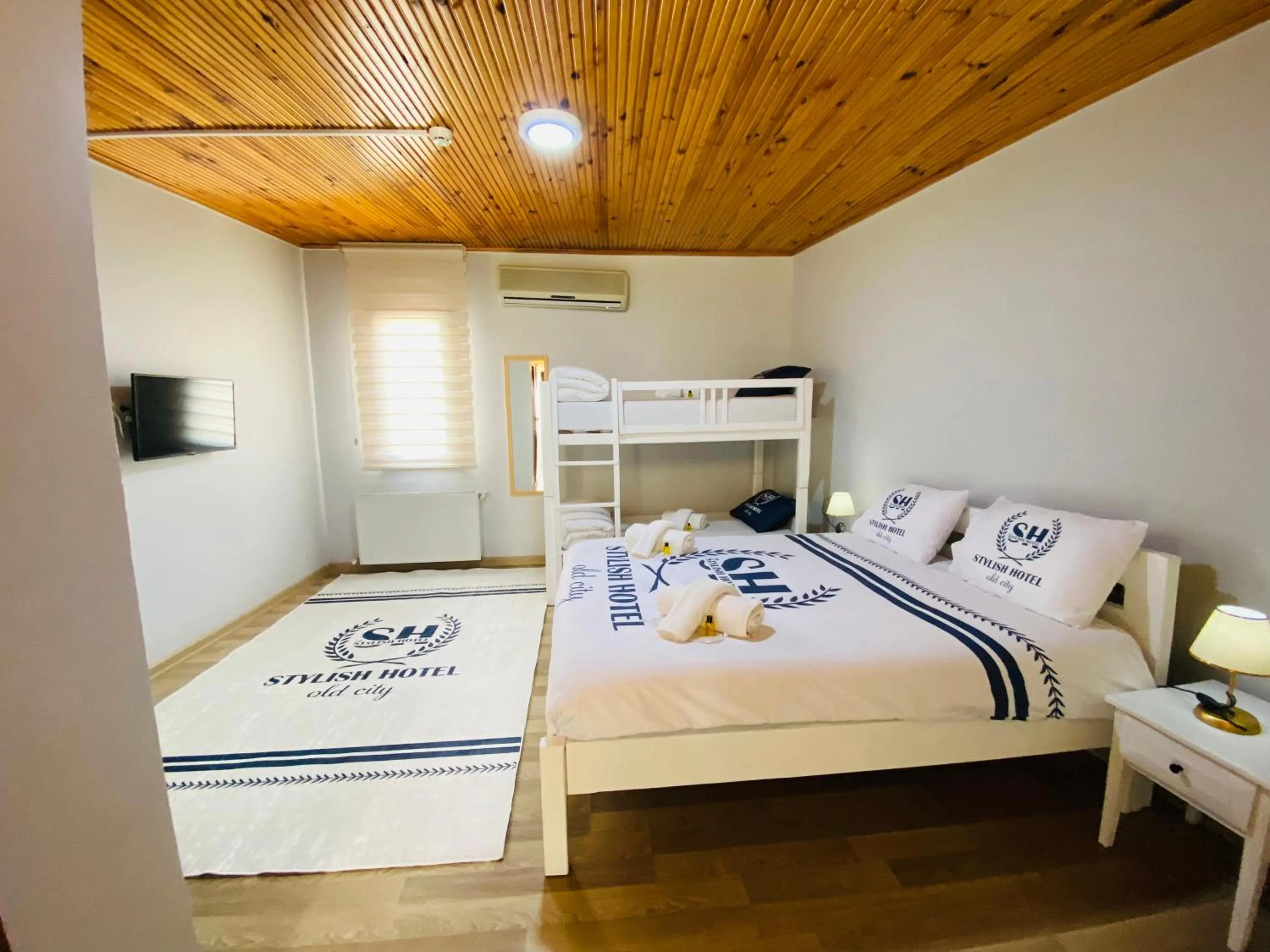 Bed in Stylish Hotel Old City