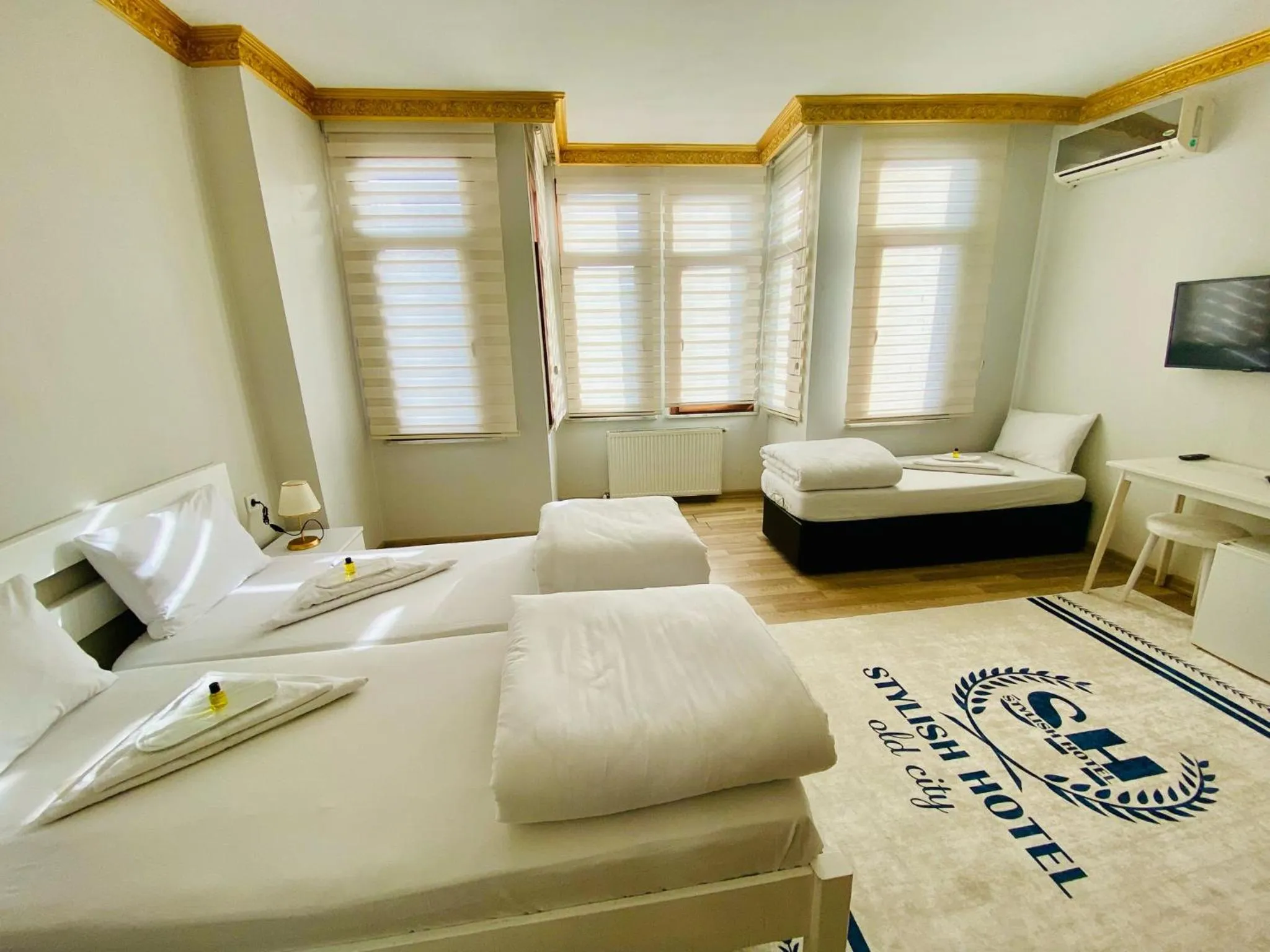 Photo of the whole room, Bed in Stylish Hotel Old City