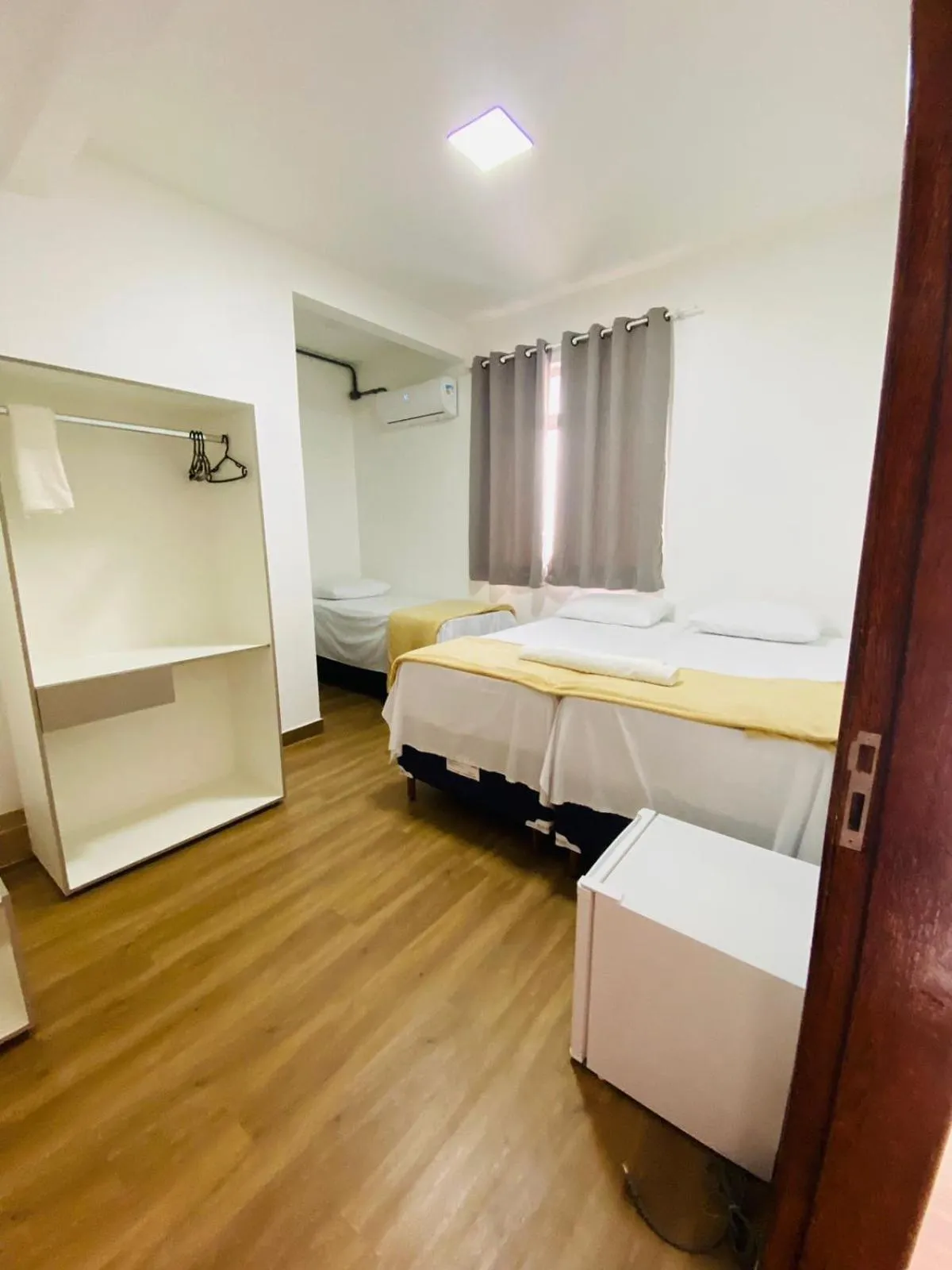 Bedroom, Bed in Hotel Santorine Plaza - Itabira - Próximo a Fundação Cultural Carlos Drummond Andrade