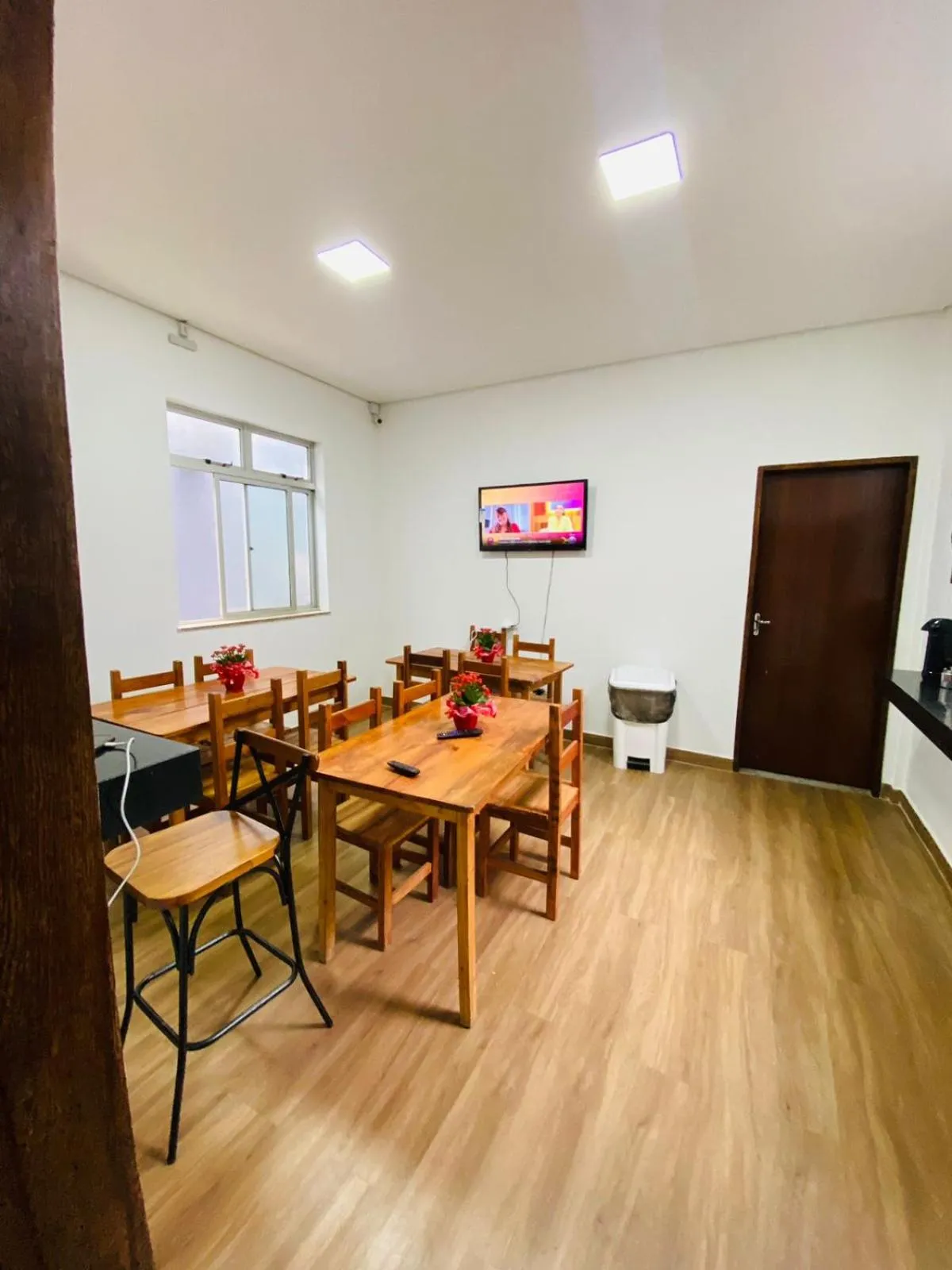 Breakfast in Hotel Santorine Plaza - Itabira - Próximo a Fundação Cultural Carlos Drummond Andrade