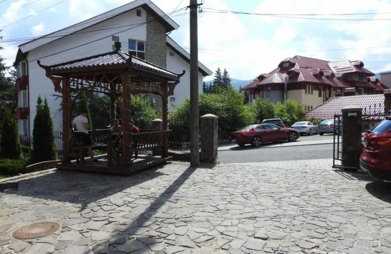 Casa Dunarea by Genco