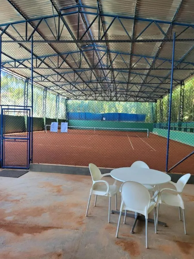 Tennis court in Condominio Wembley Tenis