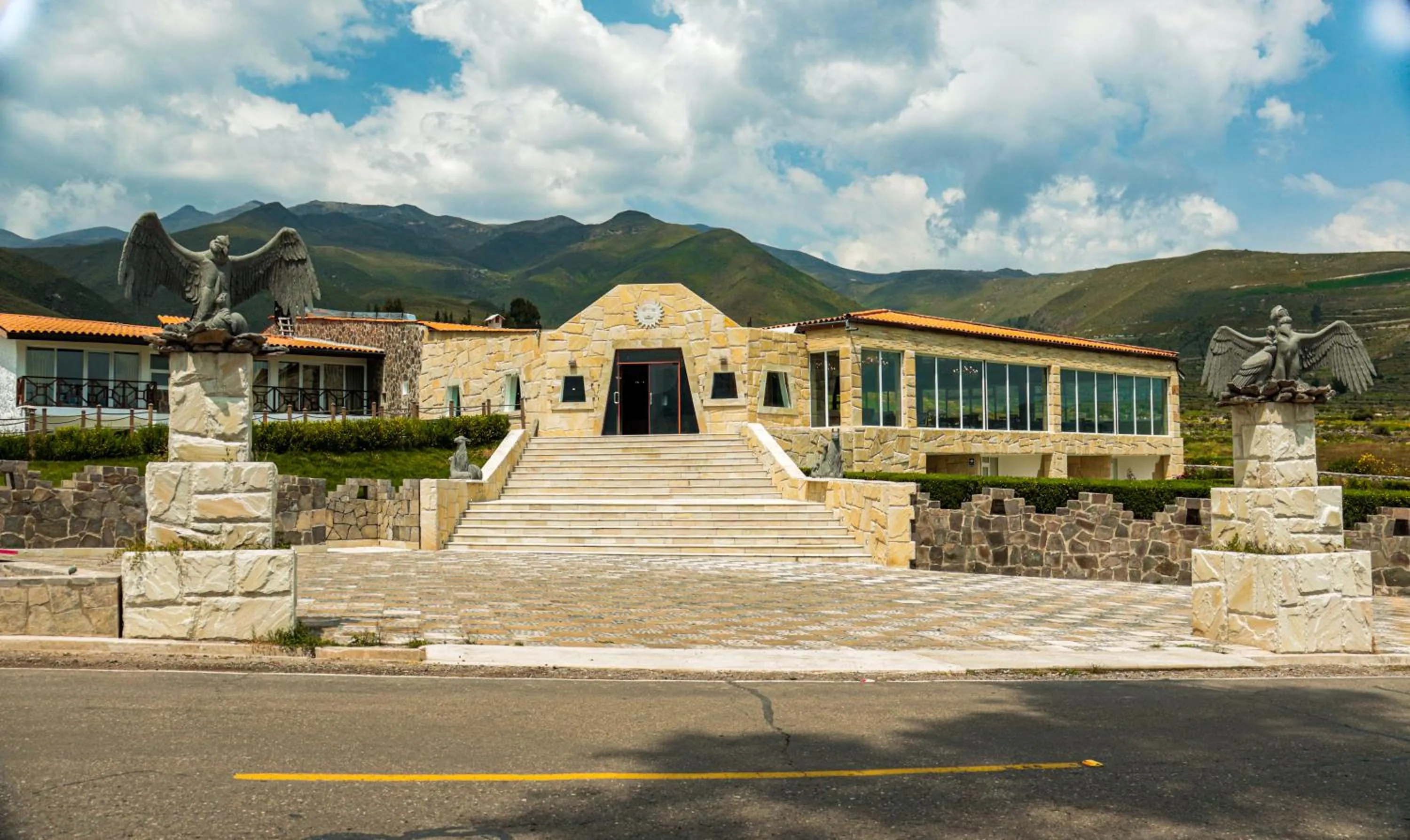 Property building in Hotel Puerta del Sol Colca