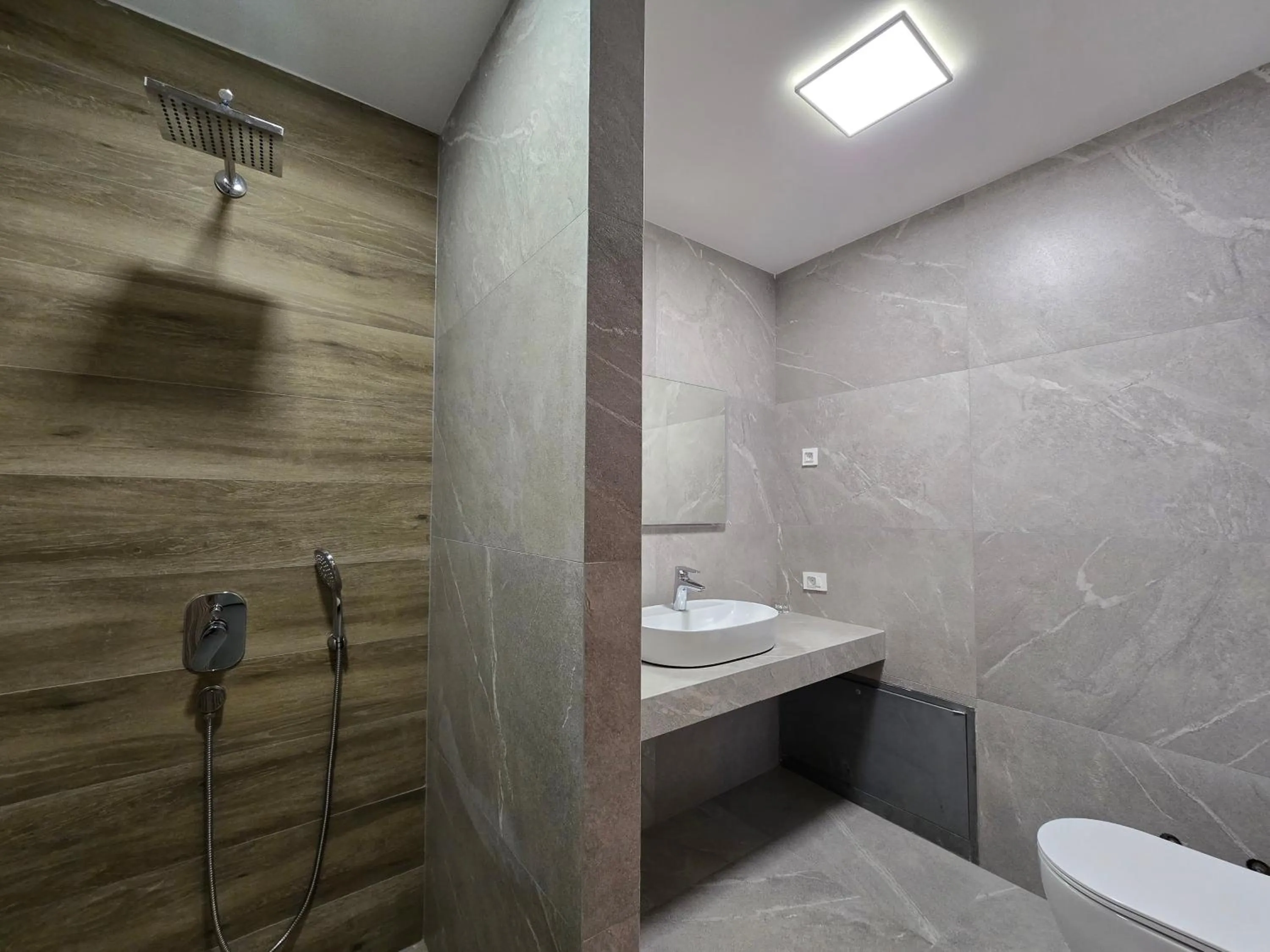 Shower in Hotel Hecco