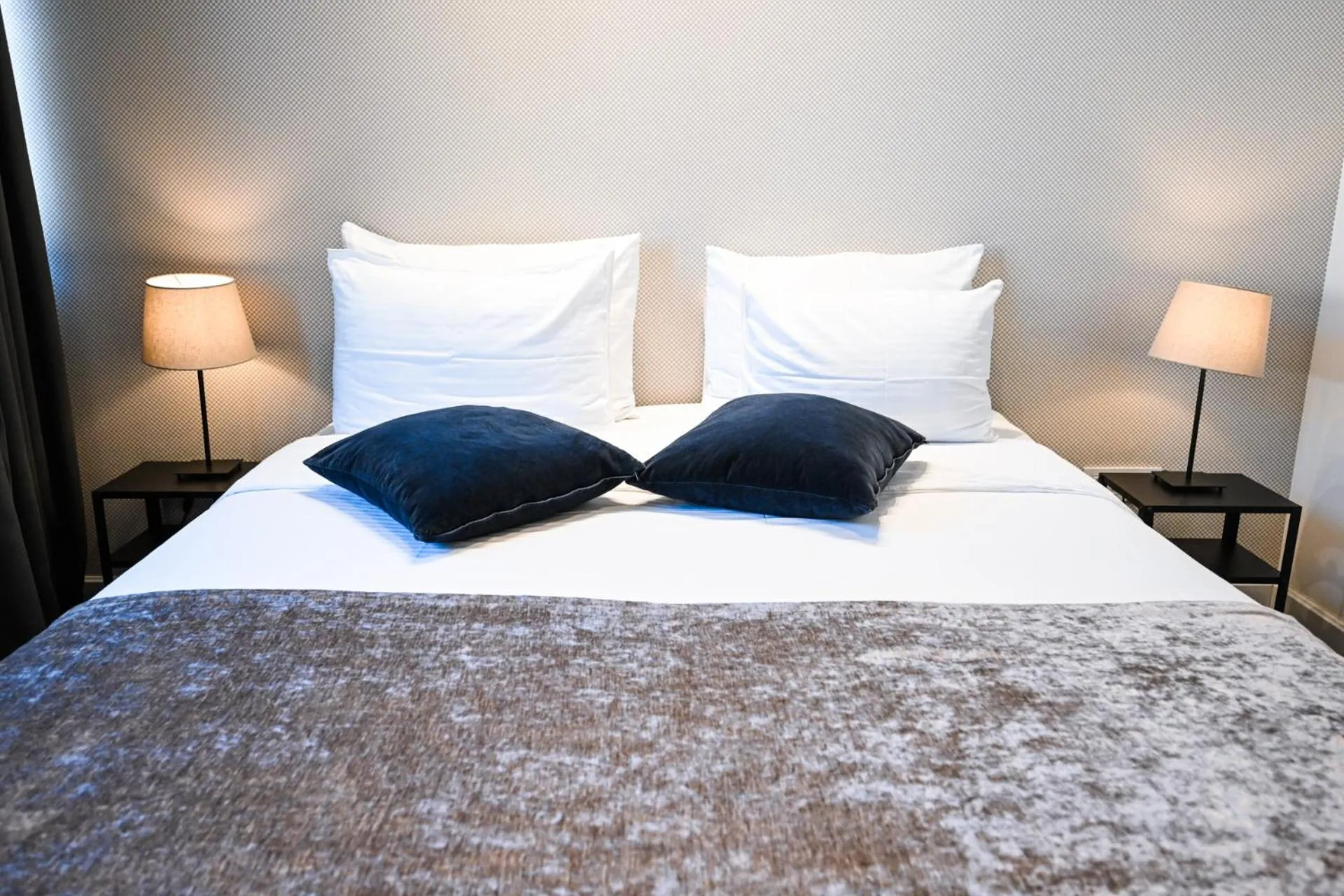 Property building, Bed in Garni Hotel Le Petit Piaf