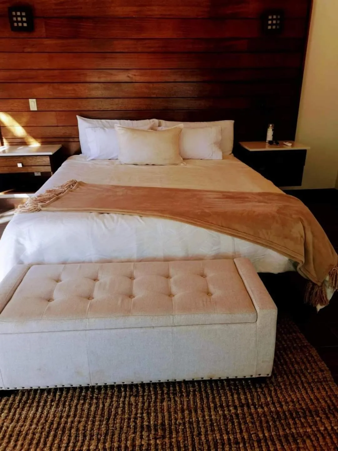 Bed in Omni Sancti Hotel Boutique & Polo Club