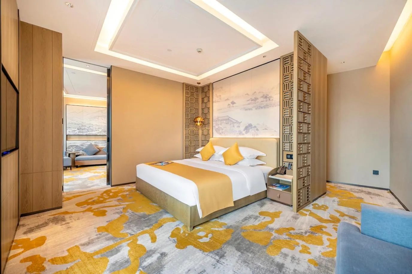 Bed in Evwa Platinum Hotel