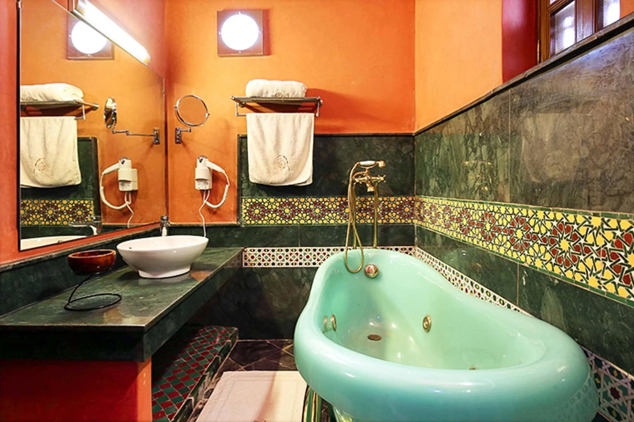 Bathroom in Riad Arabesque & Spa